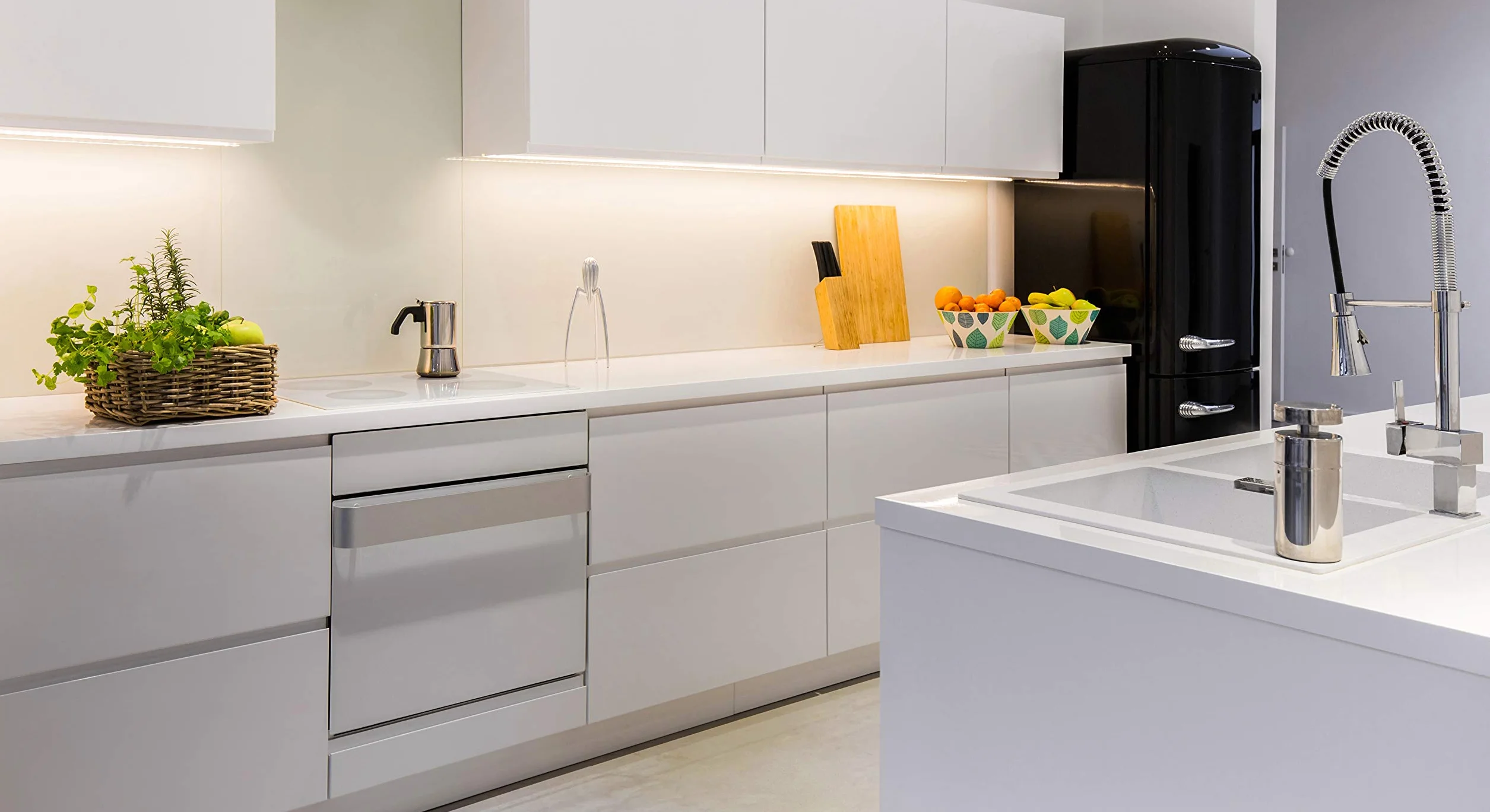 Eve Taśma świetlna Apple HomeKit Smart Home Taśma świetlna LED, pełne spektrum kolorów i biała, 1800 lumenów