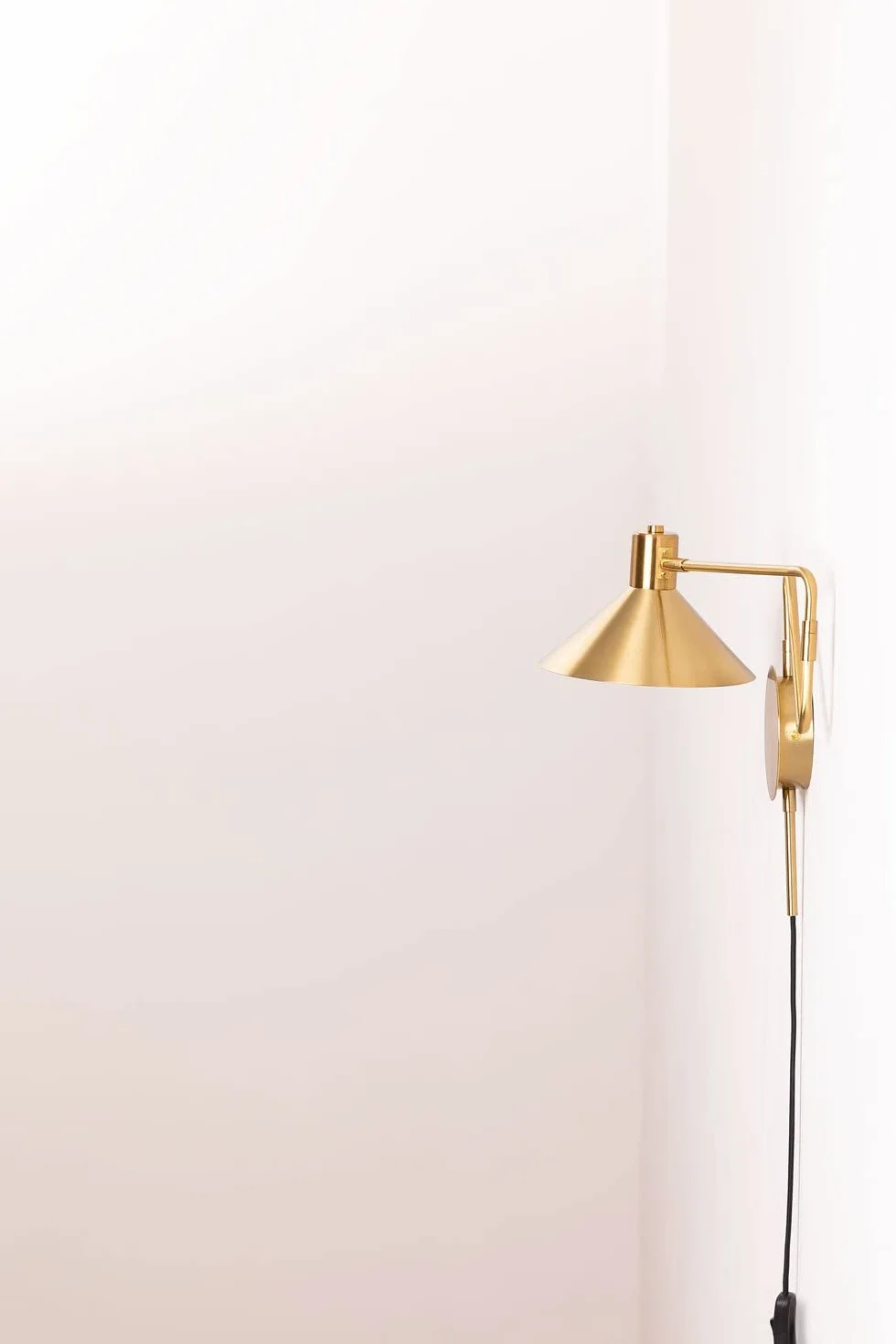 SKLUM Metalowa lampa ścienna Lizz