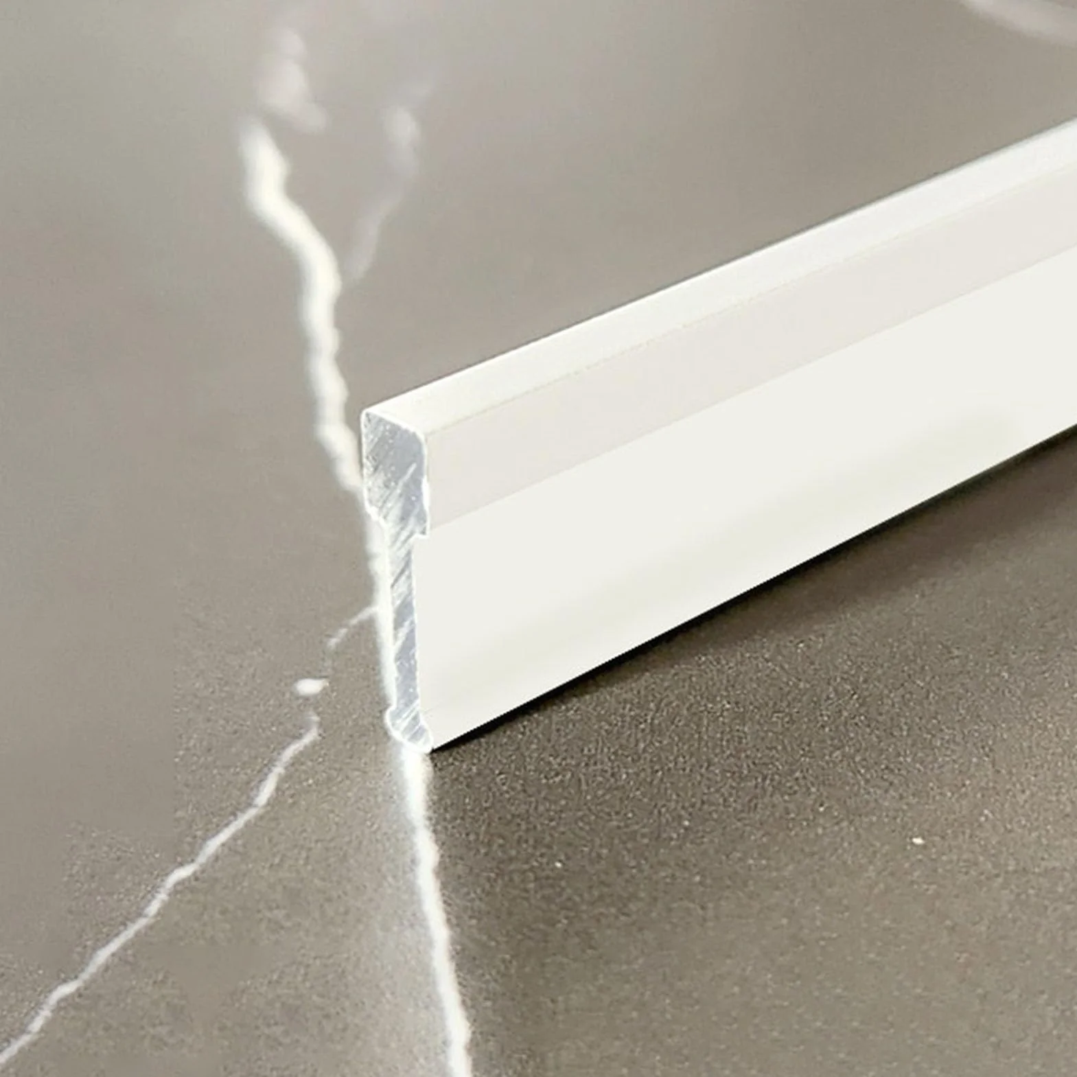 Taśma przejściowa ze stopu aluminium w kształcie litery T | Wielokolorowy do łączenia szczelin w podłodze o równych wysokościach: Osłona szczeliny(White)