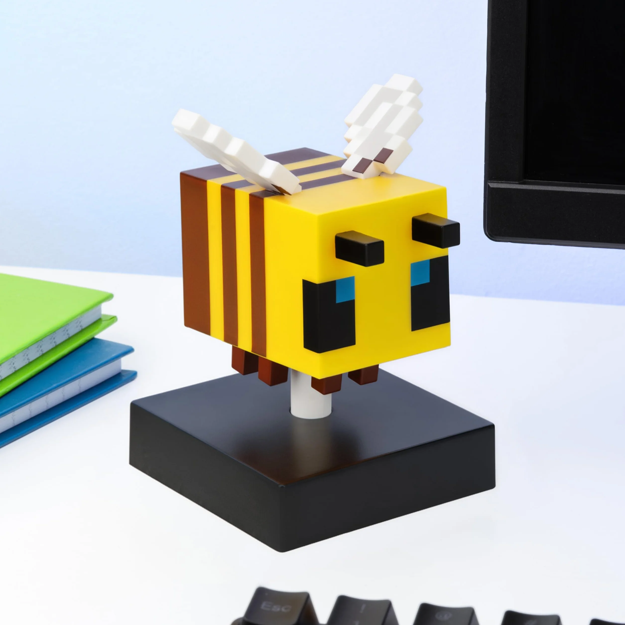 Paladone Minecraft Bee Icon Light, podświetlana figurka 11 cm do sypialni lub przestrzeni do gier, miękka świecąca lampa akumulatorowa
