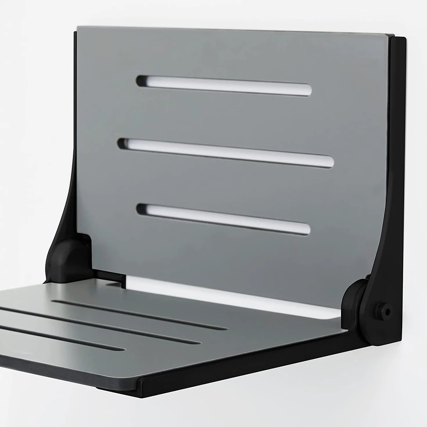 Seachrome Fotelik prysznicowy z funkcją lift-Assist, siedzisko w stylu jarzma, wyściełany blat Naugahyde, uchwyt ścienny, 45 x 40 cm, białe