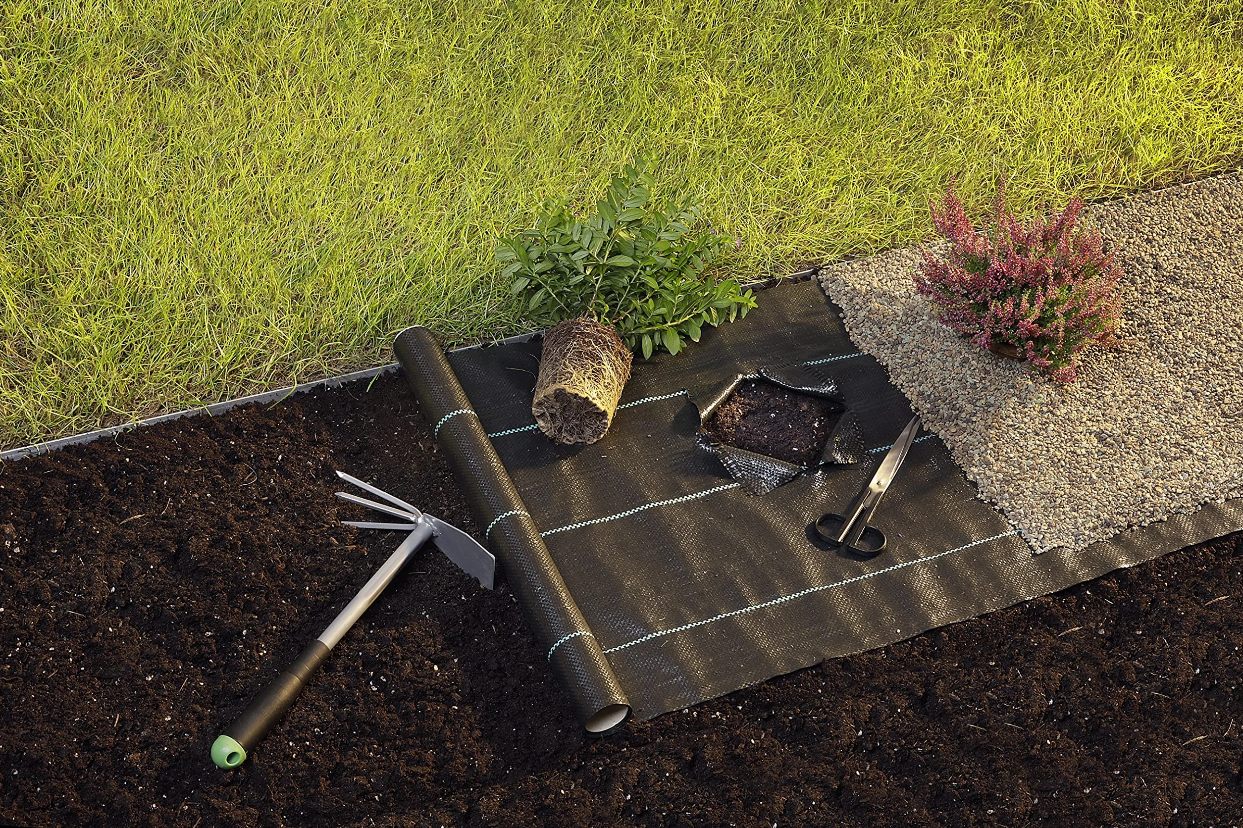GardenMate Tkanina przeciw chwastom, przepuszcza wodę, włóknina, z ochroną UV, tkanina tasiemkowa odporna na rozerwanie, tkanina podkładowa, folia do mulczowania, 100 g/m², 2 m x 5 m