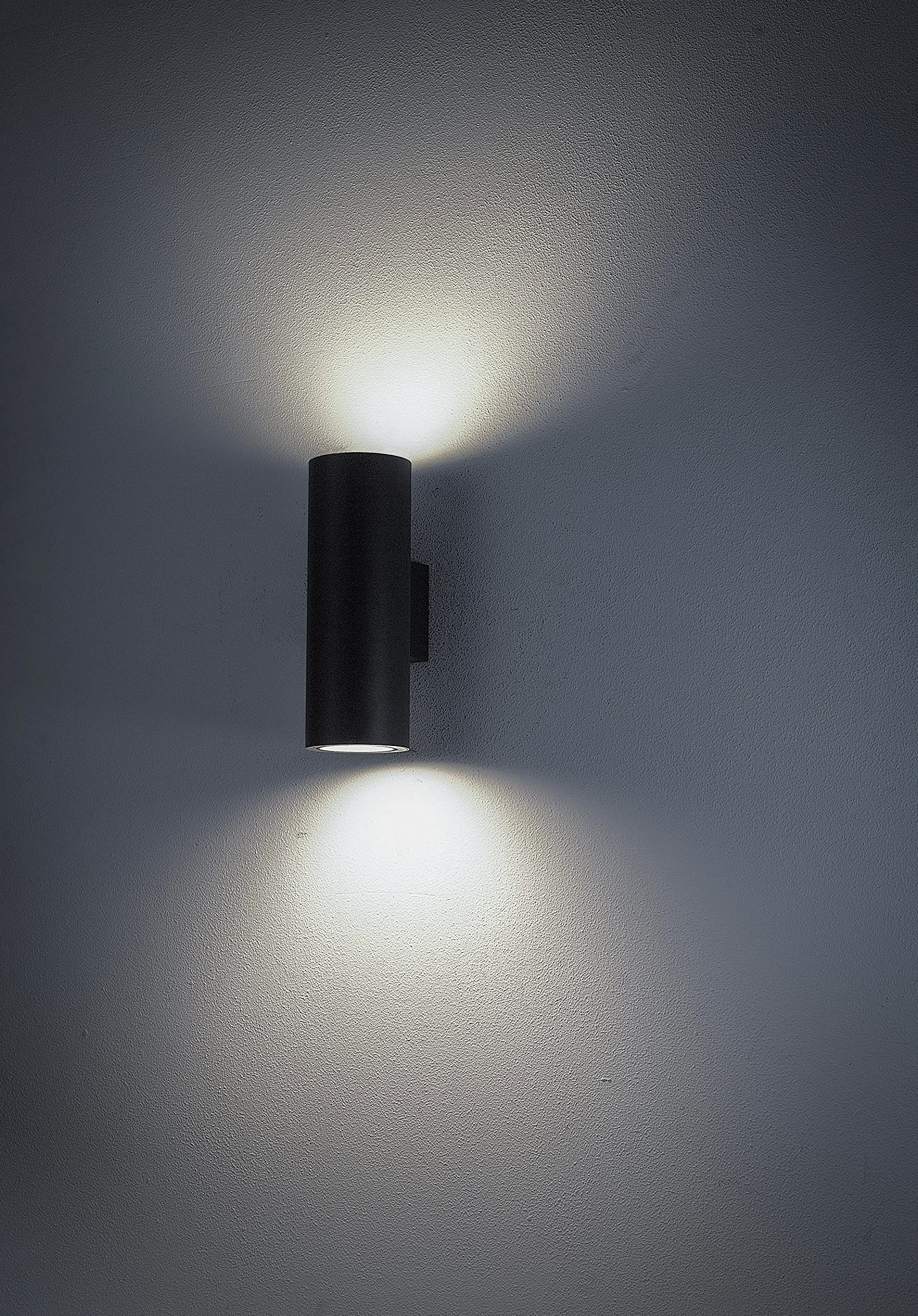 Mantra Iluminación. model VOLCANO lampa ścienna do użytku na zewnątrz, wysokość 30 cm, z aluminium i szkła w kolorze grafitowym