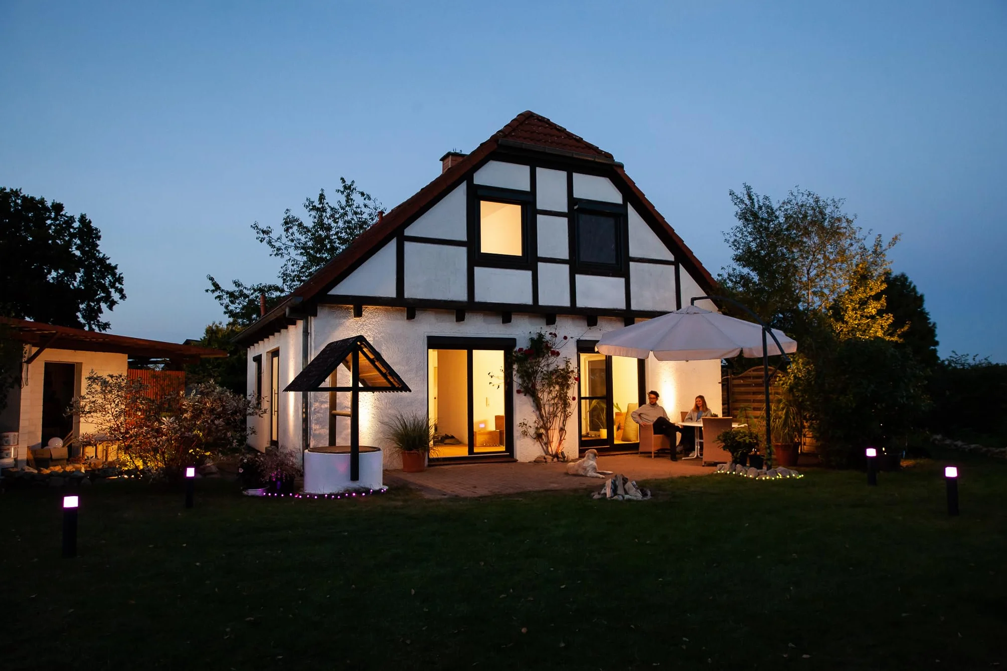LEDVANCE Inteligentna lampa LED z Wifi, Trzonek E27, Ściemnianie, Możliwość zmiany barwy światła (2700-6500K), Kształt kuli, Matowa, Sterowanie za pomocą Alexa, Google
