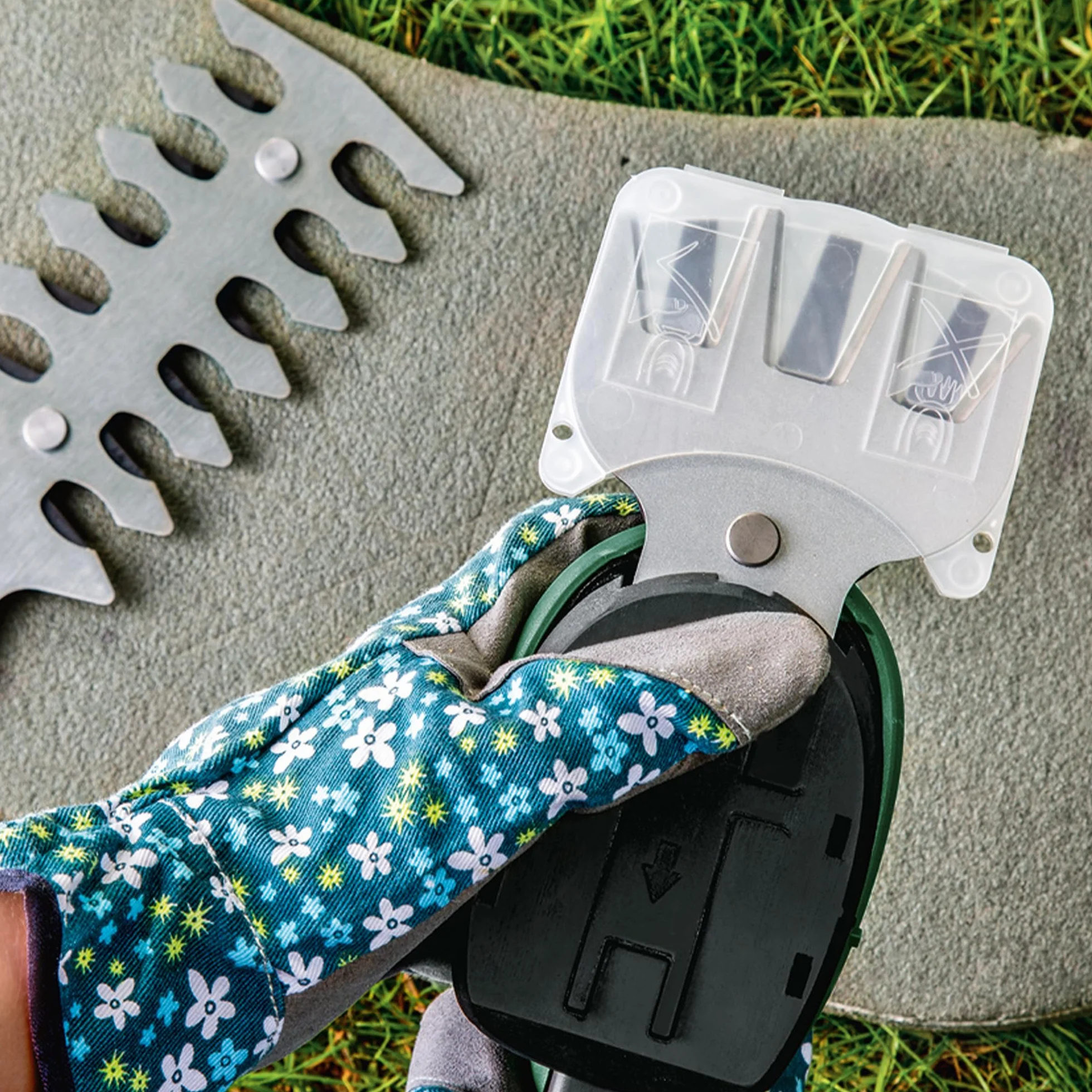 Bosch EasyShear Nożyce do Trawy 80 mm
