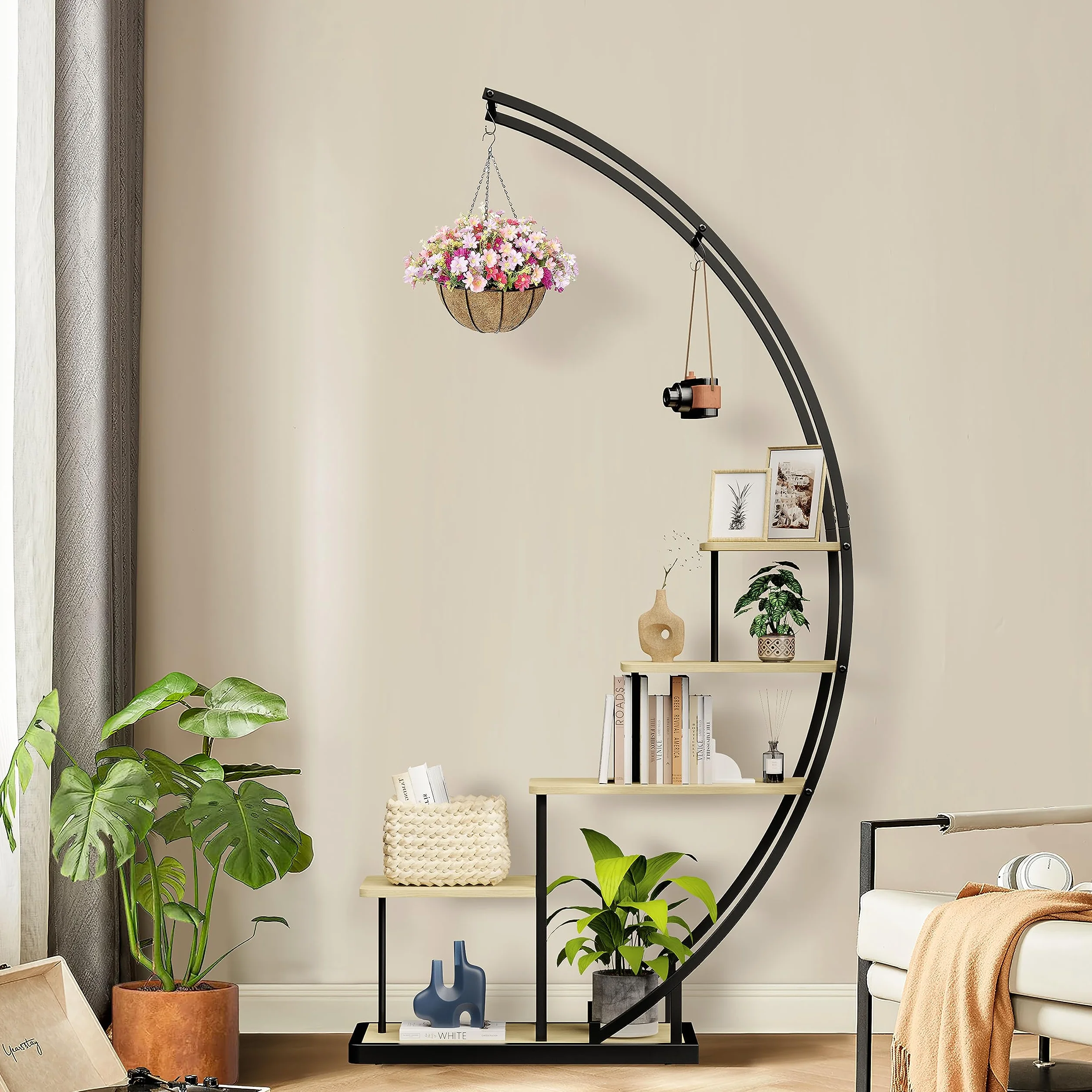 Ribelli 5-stopniowy metalowy stojak na rośliny w kształcie półksiężyca, 172 cm, regał na rośliny z 5 półkami i haczykami, wysoki stojak na kwiaty, schodki na rośliny z zabezpieczeniem przed