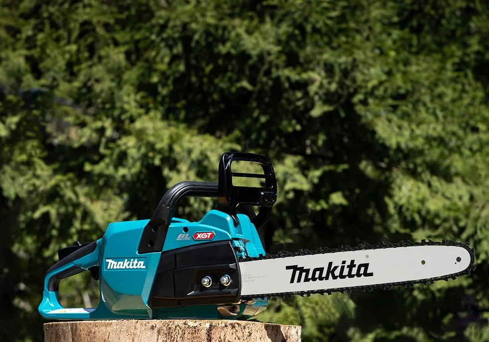 MAKITA ELETTROSEGA XGT 40 V 400 mm UC023GZ