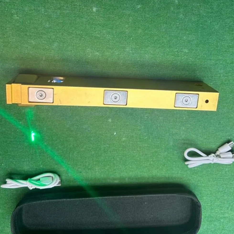 Poziomica laserowa kątowa do jasnych i ciemnych pomieszczeń