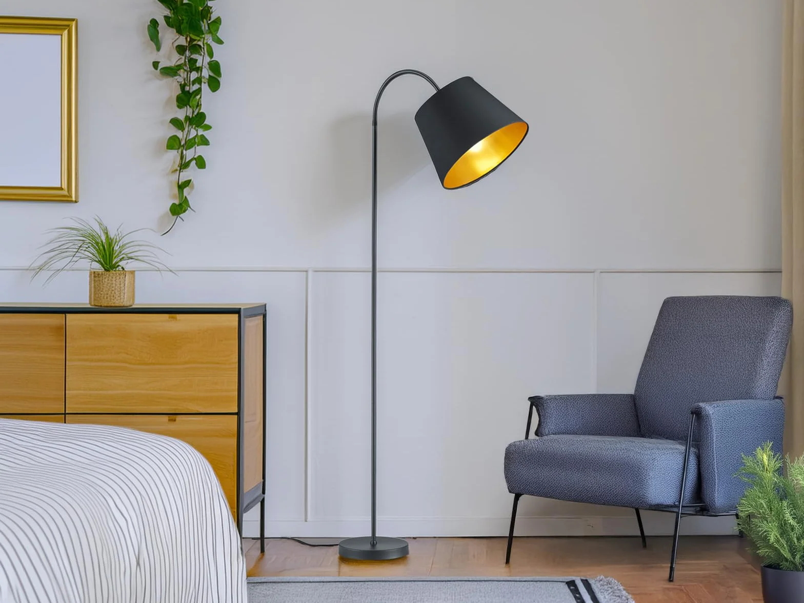 meineWunschleuchte Lampa podłogowa z ramieniem flex i abażurem z tkaniny w kolorze czarnym & wewnątrz złotym - wysokość 156cm, SP1003STEH, lampa podłogowa elastyczna