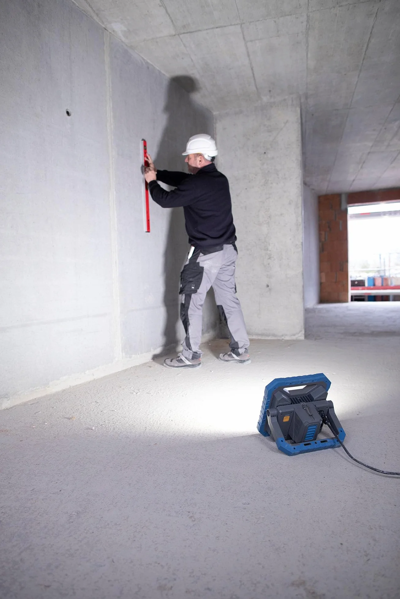 Brennenstuhl Reflektor LED BS 8050 MH (kompatybilny z systemem akumulatorowym Bosch Professional 18V, 80W, 5m kabel RN, 7900lm, bez akumulatora)