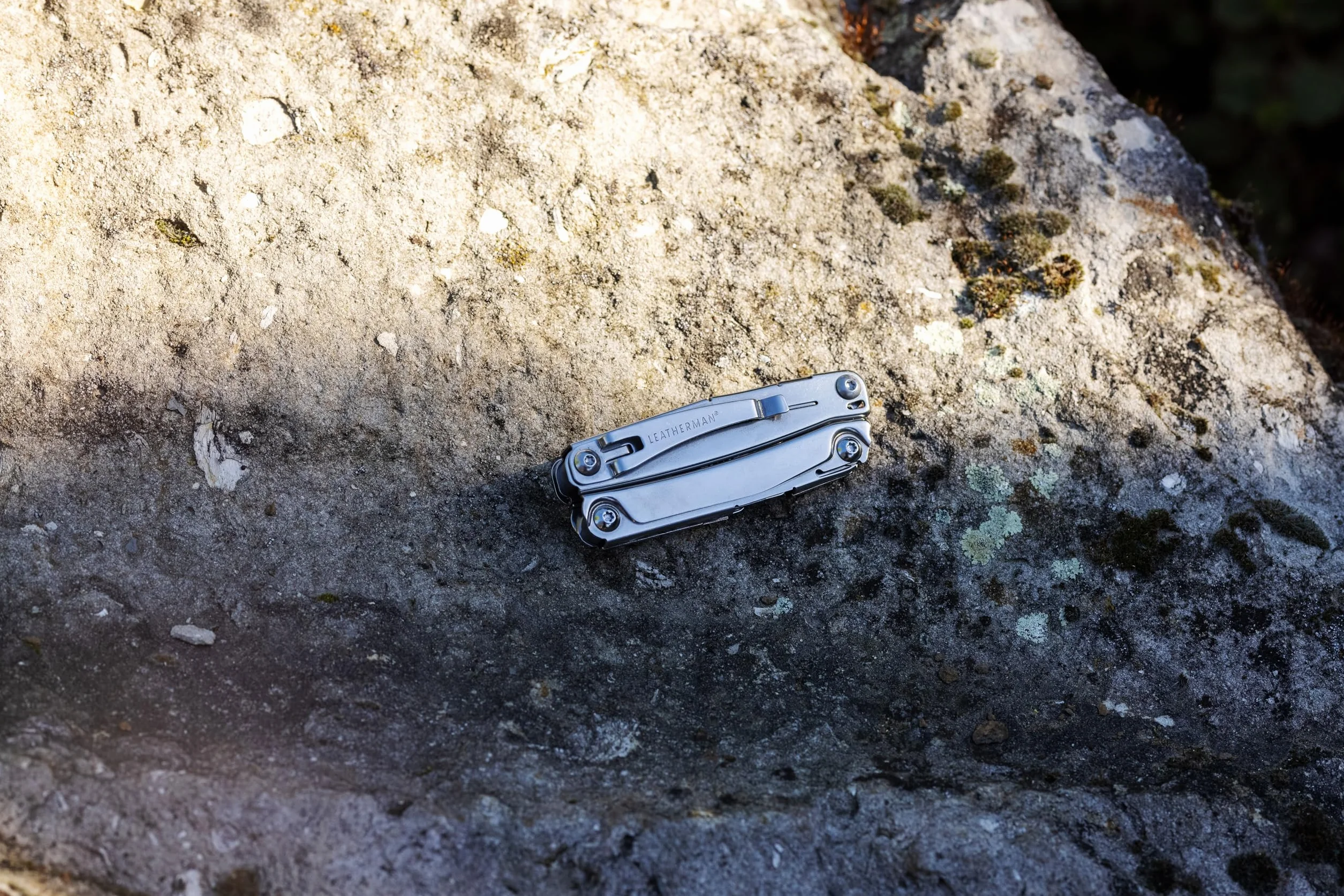Leatherman Multitool Bolster 13 w 1 - z Pincetami, Nożem 420HC, Klipem do Kieszeni, Lekka Stal Nierdzewna