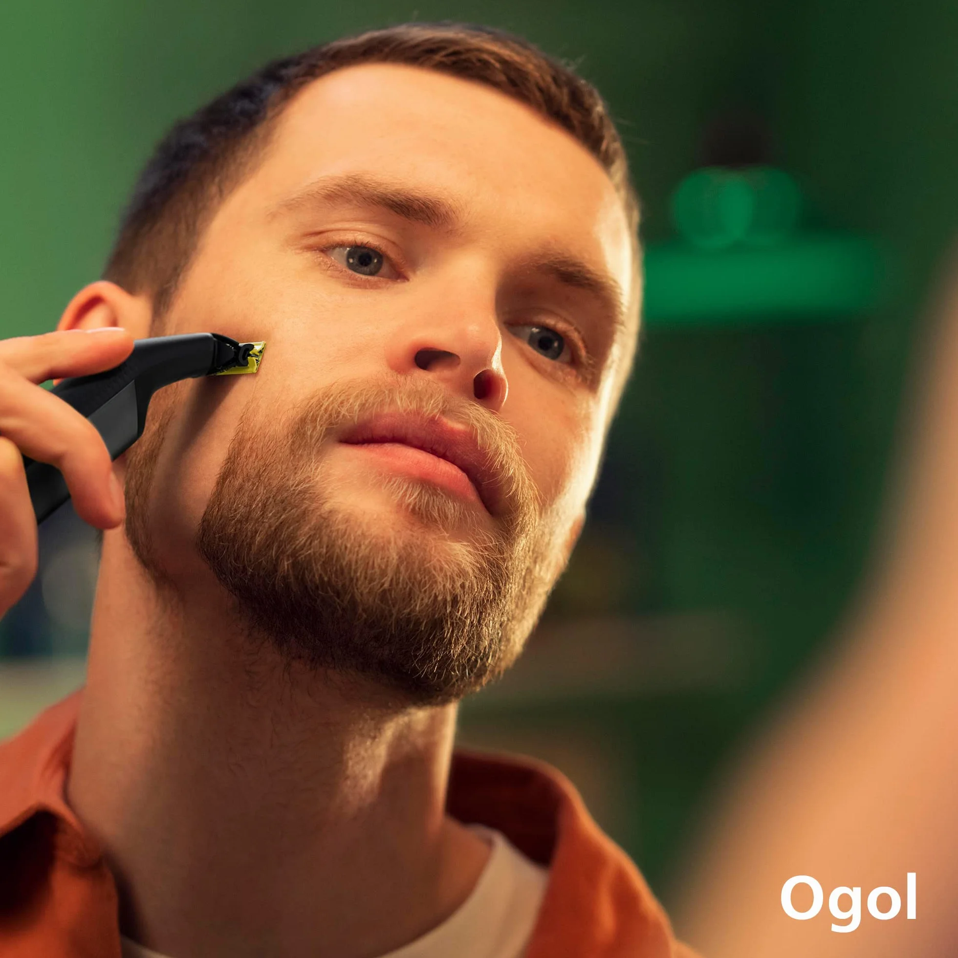Autentyczny Philips OneBlade Pro 360 — Golarka do twarzy i ciała, 1x ostrze 360, 1x nasadka grzebieniowa o 14 długościach, 1x zestaw do ciała, 1x podstawka ładująca, 1x etui podróżne (model QP6651/30)