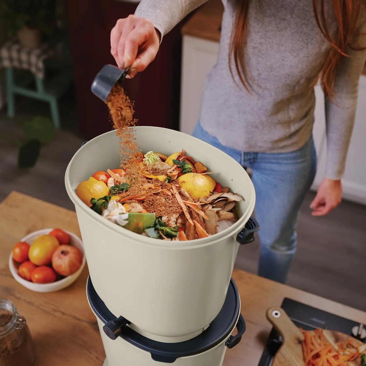 Zestaw 2 kompostowników Bokashi Essential 15,3L + 1 kg do mózgu + 1 baza kremowa