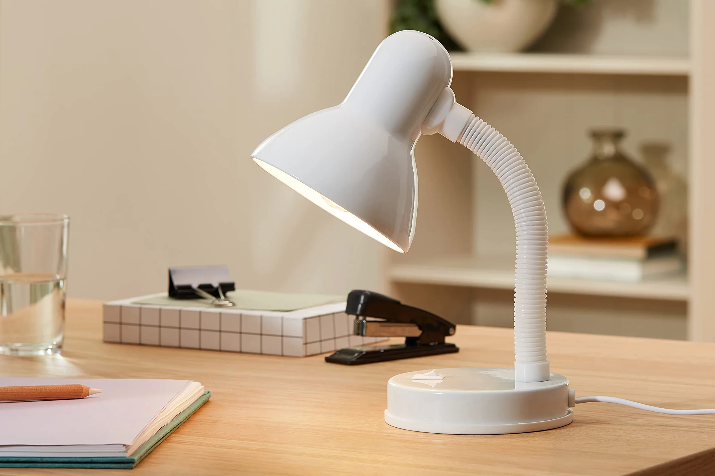 EGLO Lampa stołowa Basic, 1-punktowa lampa stołowa, lampa biurkowa ze stali i tworzywa sztucznego, kolor: biały, oprawa: E27