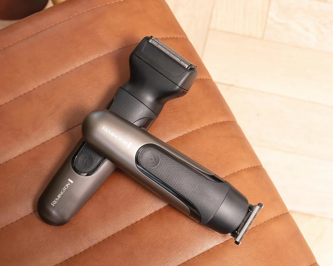 Remington trymer wielofunkcyjny do pielęgnacji całego ciała, zawiera 18 końcówek [ 4 głowice, 14 nasadek], trymer do brody/ciała/nosa/uszu/brwi, wodoodporny, litowy, ONE Total Body Multigroomer PG780