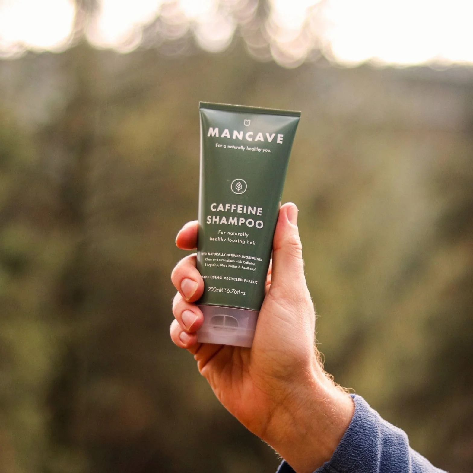 ManCave Kofeina 200ml Szampon dla Mężczyzn, Naturalne Składniki, Wegański, Przyjazny Środowisku i Cruelty-Free, Wspierający Wzrost Włosów z Kofeiną, Pantenolem i Witaminą E