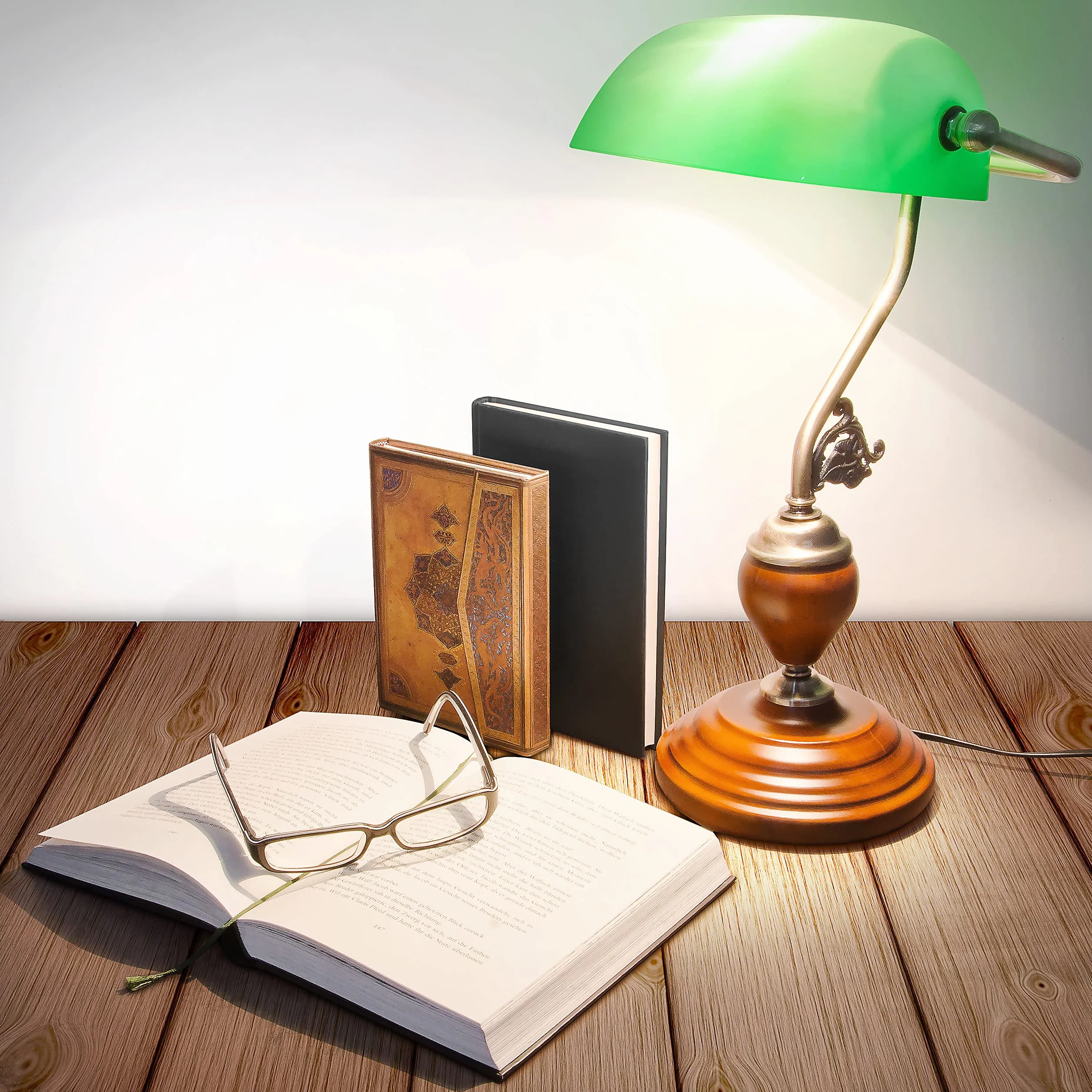Relaxdays Lampa bankierska drewniana nóżka zielona klasyczna lampa biurkowa – retro lampa stołowa o wyglądzie mosiądzu i łukowate zdobienia z lat 30. – drewno Gals Metal – 26,5 x 43 x 18 cm – E27