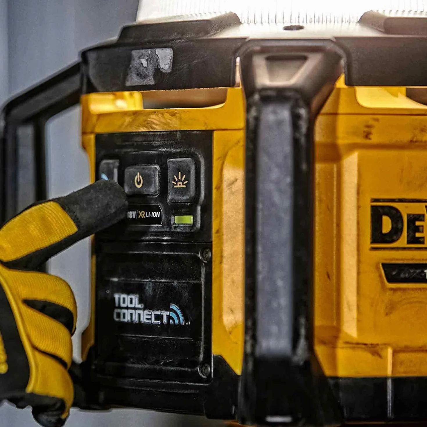 DEWALT Funkcjonalny Luz led área xr 18v tool connect dla profesjonalistów i majsterkowiczów do pracy profesjonalnej 18v