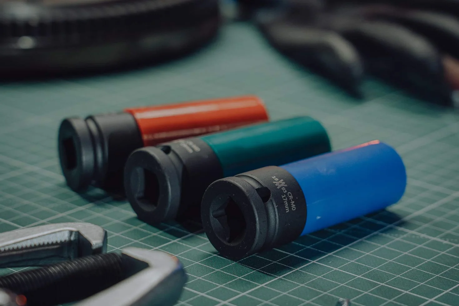 Nasadki udarowe 3 szt. do felg aluminiowych 17 mm, 19 mm, 21 mm do kluczy udarowych I Zestaw nasadek udarowych I Gniazdo udarowe I 0,5 cala I w walizce narzędziowej od WIESEMANN 1893 I 80058