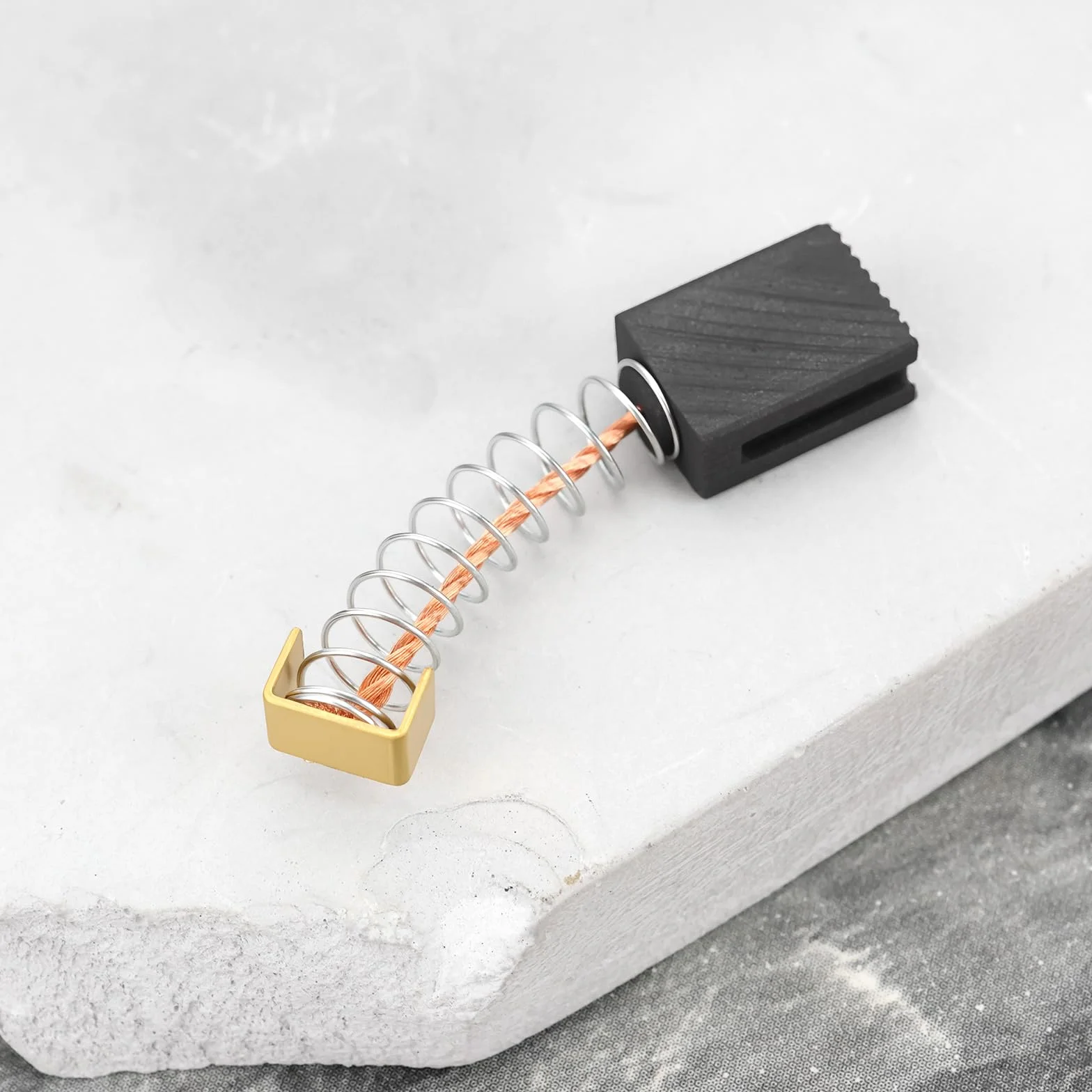 2 pary wymiennych szczotek węglowych do silnika, 6 x 10 x 14 mm, sprężynowe szczotki węglowe, kompatybilne z EINHELL