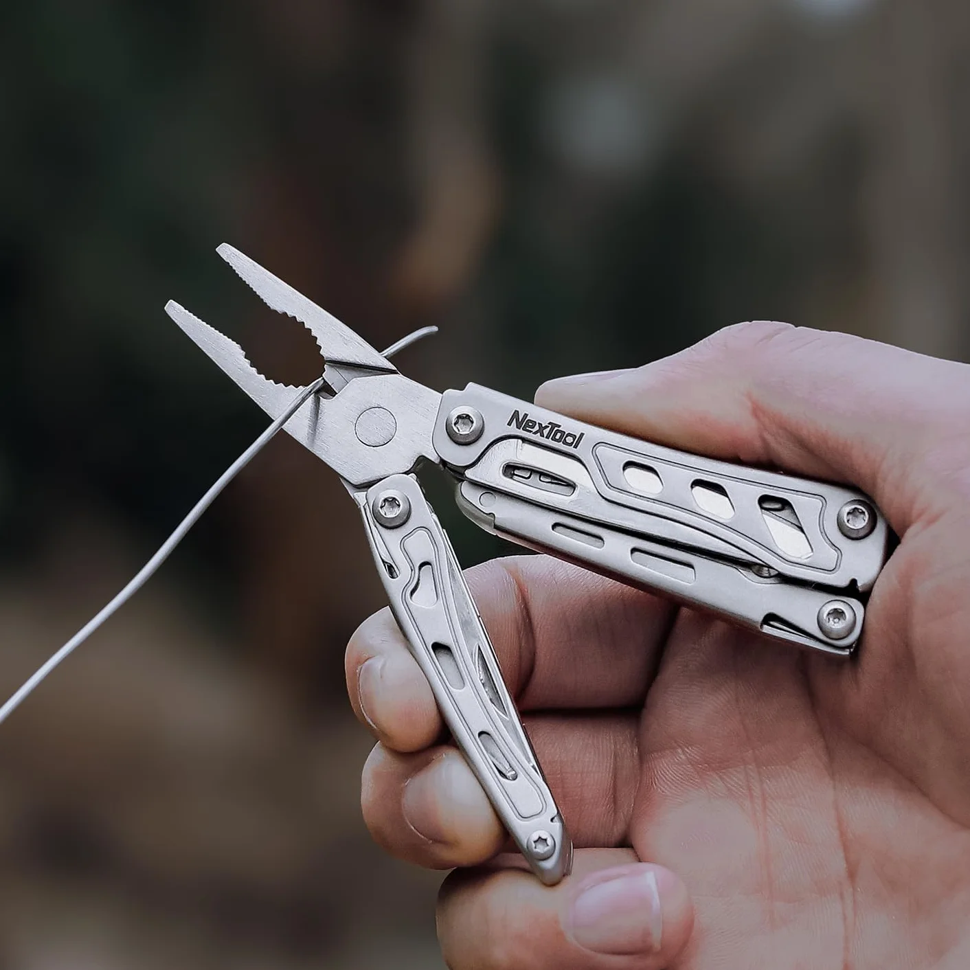 NexTool Multitool, F12 Mini Flagship narzędzie wielofunkcyjne 13 w 1, narzędzie wielofunkcyjne do breloczków z nożyczkami ząbkowanymi, pilnikiem, blokadą bezpieczeństwa, ulepszenie stali 80CrMoV14 do