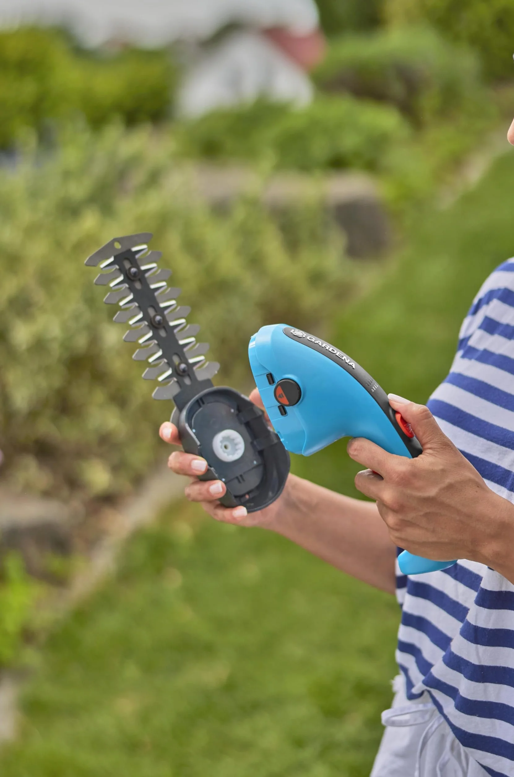 Gardena ClassicCut Li nożyce akumulatorowe do trawy i krzewów 9885-20