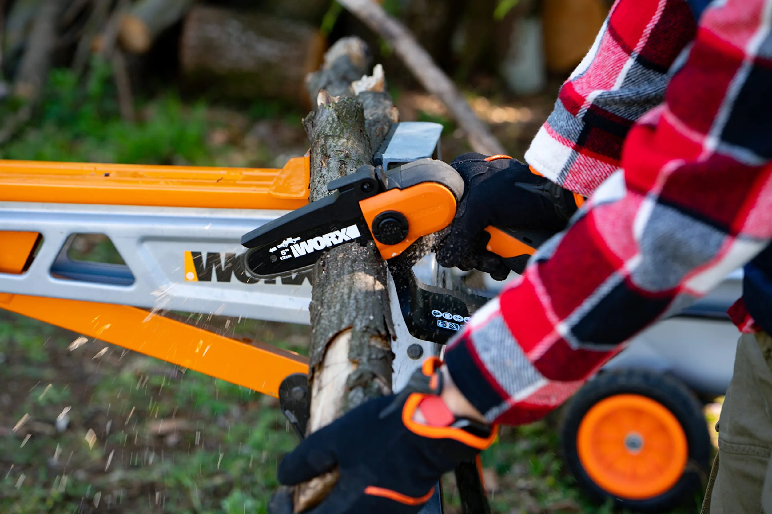 WORX WG324E.9 Akumulatorowa Jednoręczna Pilarka do Gałęzi 20V, Ostrze 12 cm, Kompatybilna z Powershare
