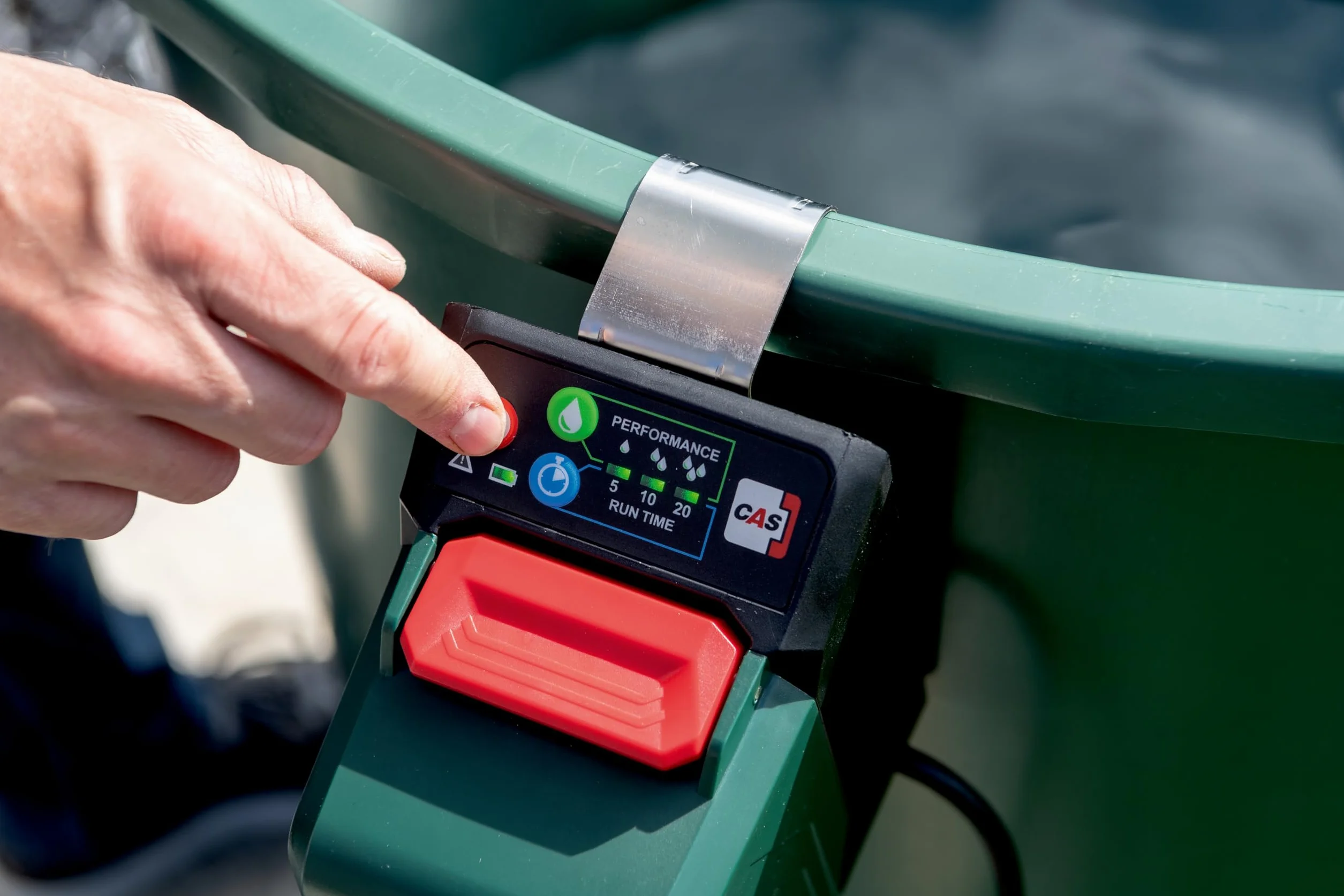 TPF 18 LTX 2200 Bomba sumergible de batería para recipiente colector de lluvia