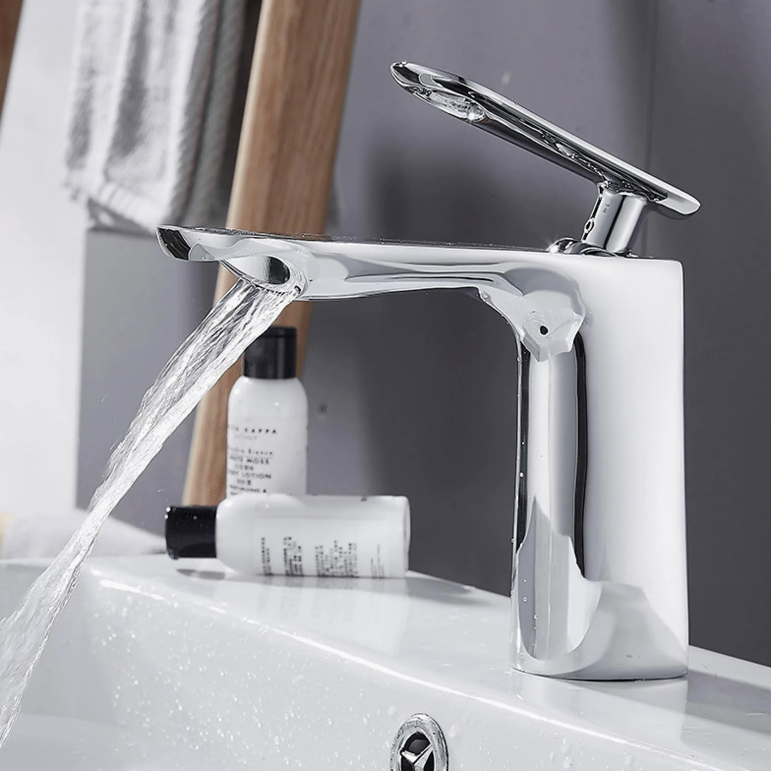 Bateria łazienkowa umywalka duża wylewka ciepła i zimna mieszana bateria z rurą wlotową 60 cm