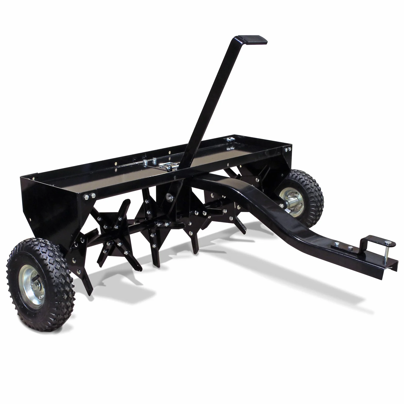 Wertykulator aerator trawnika do traktora-kosiarki z szerokością roboczą 102cm i głębokością pracy ok. 7,6cm