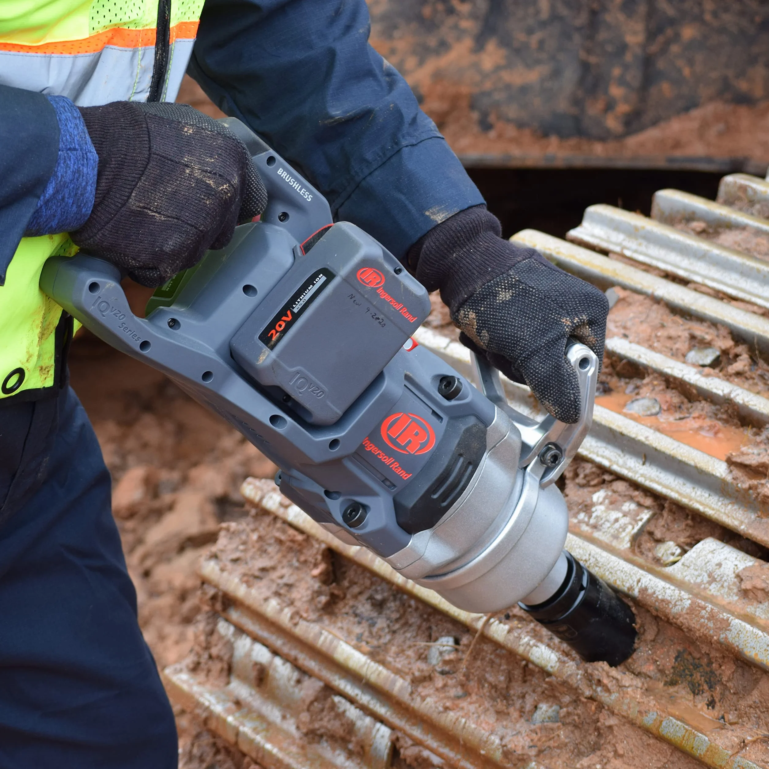 Ingersoll Rand Klucz udarowy W9491-K4E-EU, 1" 20V, klucz udarowy do dużych obciążeń z krótkim kowadełkiem, zestaw kluczy z (4) akumulatorami litowo-jonowymi 5,0 Ah i podwójną ładowarką