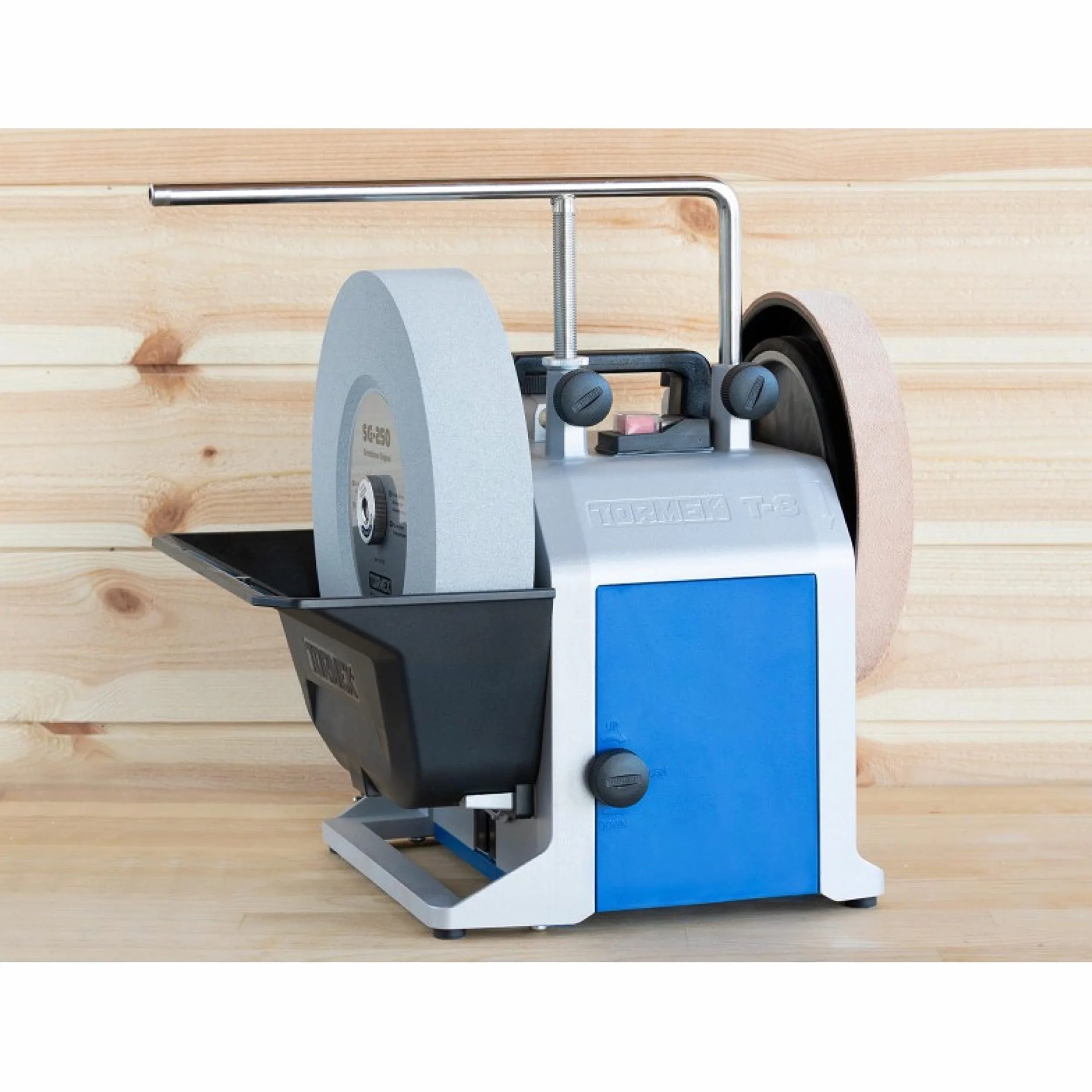 NIL00005 TORMEK T-8 ze szlifierką wodną, 200W, ostrzy wszystkie ostre narzędzia, uniwersalny wspornik, regulacja, EzyLock, podnoszenie śrubowe, opatentowane tuleje precyzyjne