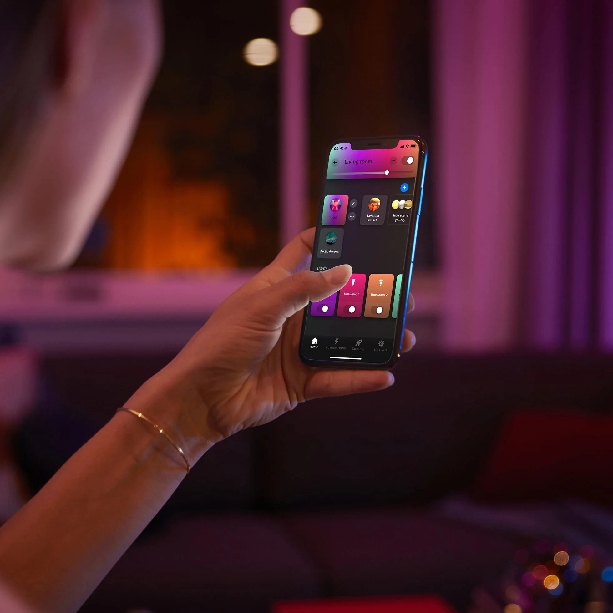 Philips Hue Zestaw bazowy Perfio (sufitowy) + 4x Reflektor Perifo (czarny)
