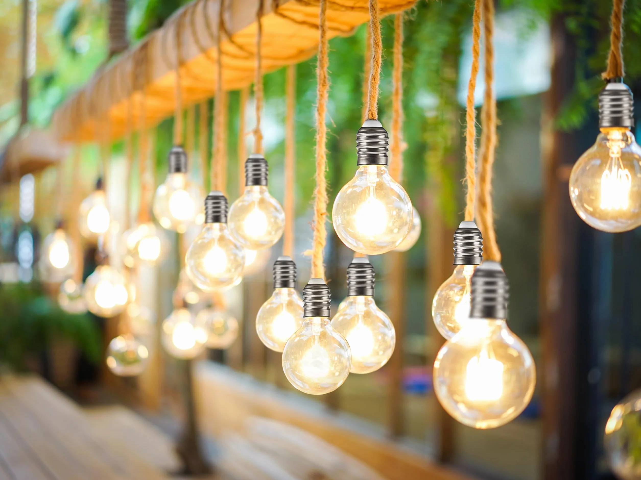 BEPER P207ILO500 Solarny łańcuch świetlny LED do ogrodu, 10 żarówek LED, kabel linowy, vintage, zintegrowany czujnik światła, 4 metra