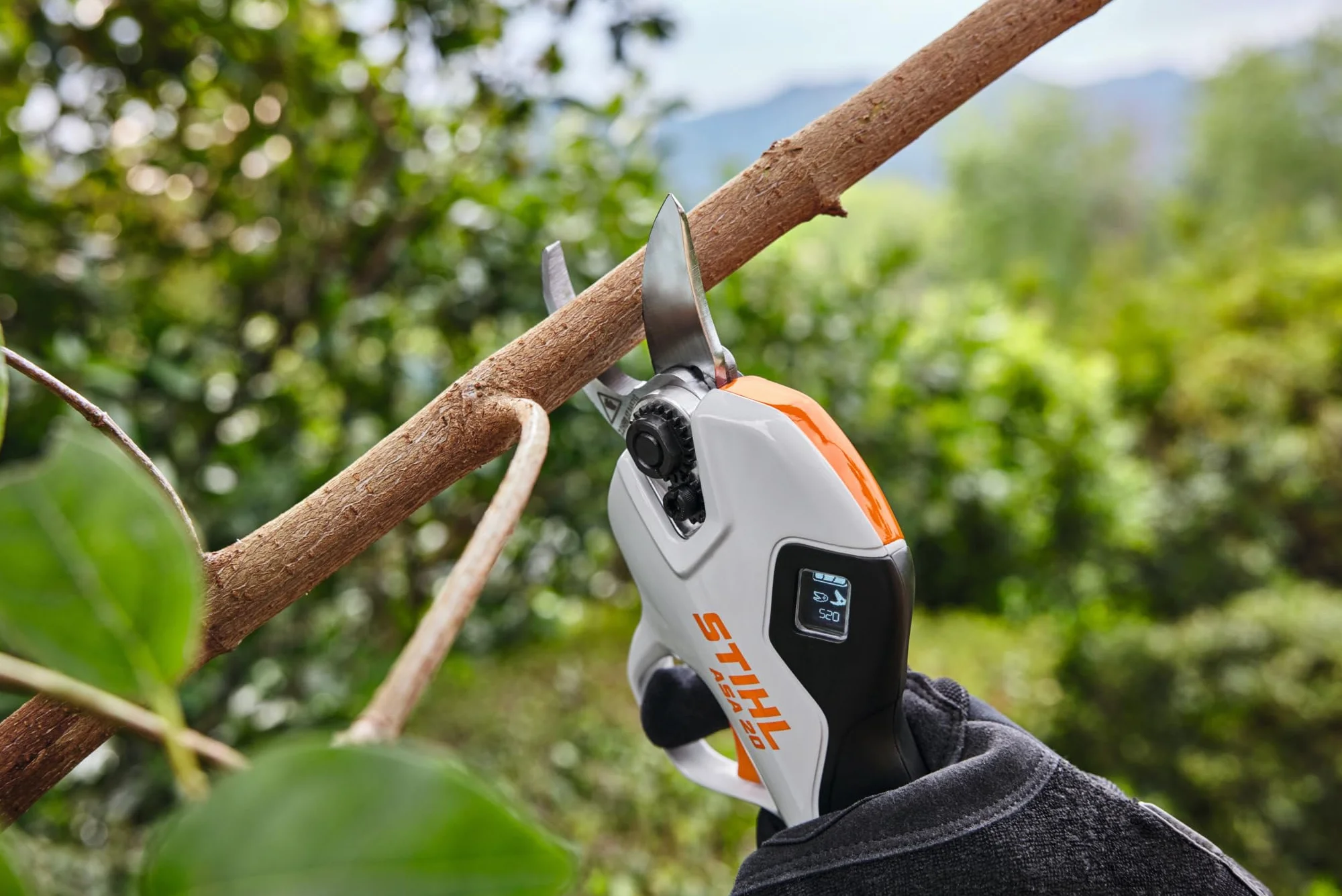 STIHL ASA 20 Akumulatorowe urządzenie do cięcia z ładowarką AL 1 i akumulatorem AS 2
