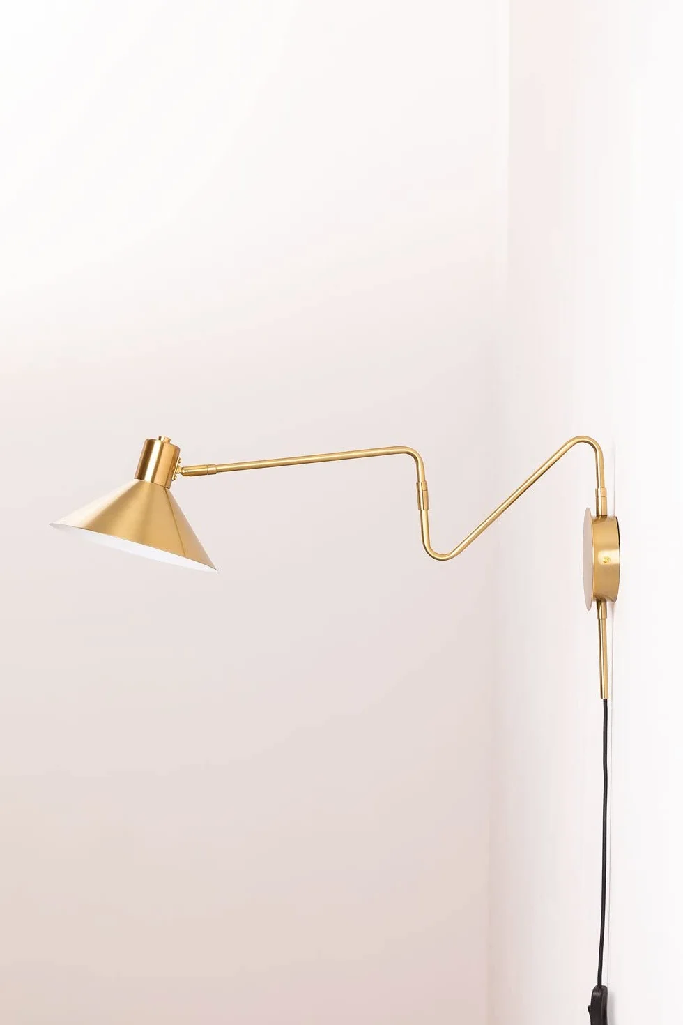 SKLUM Metalowa lampa ścienna Lizz