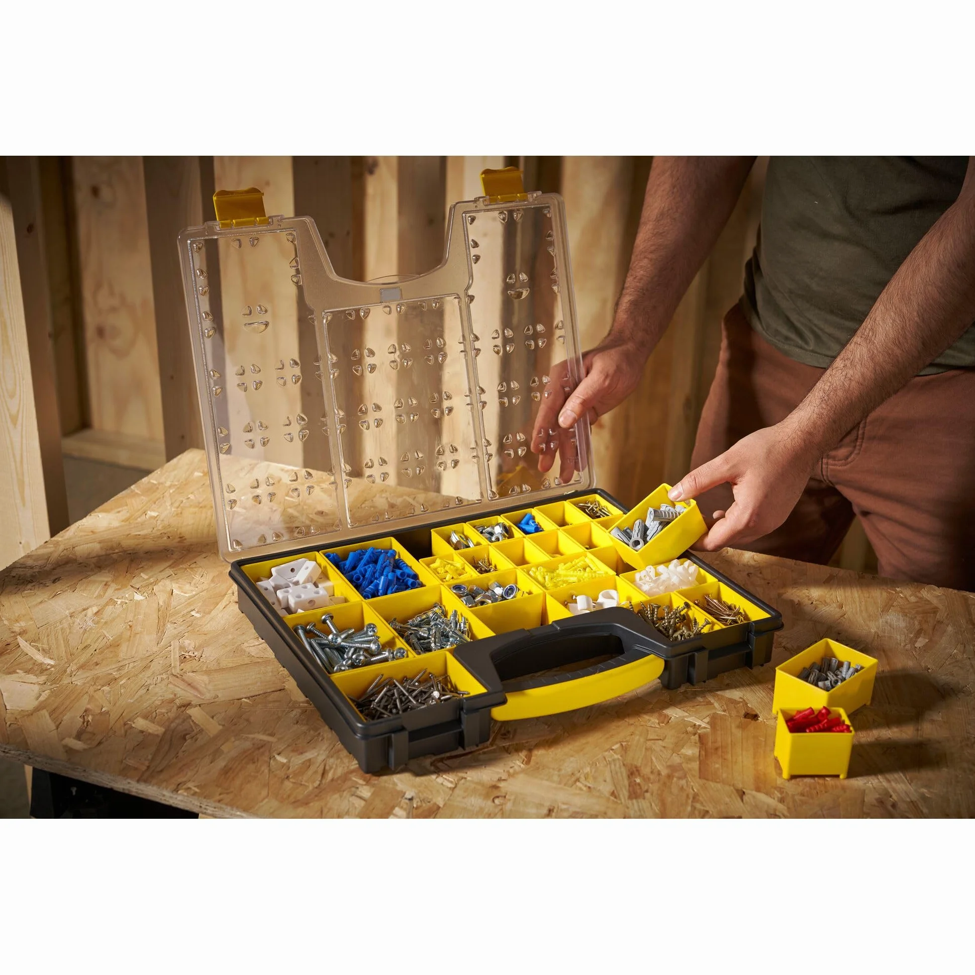 Stanley 1-92-748 Skrzynka Narzędziowa Organizer Pro, Czarny, Żółty