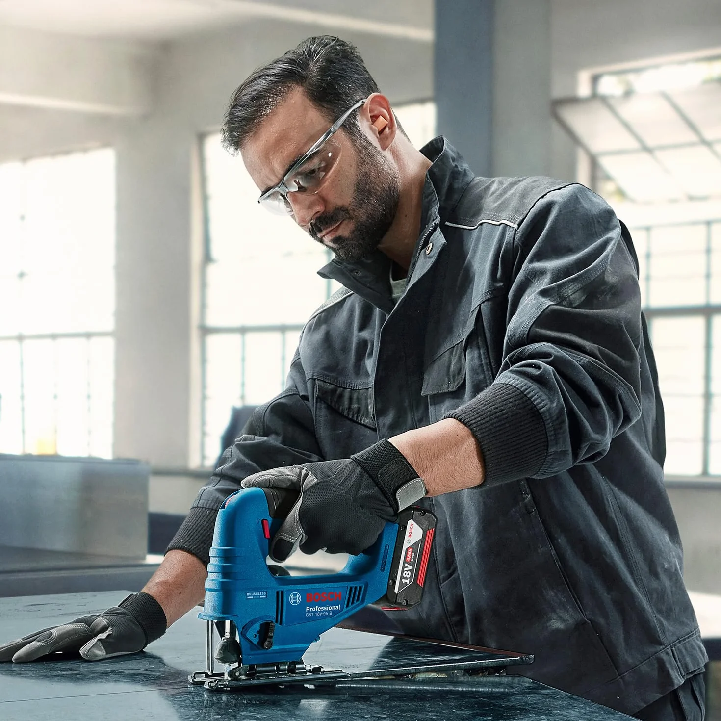 Bosch Professional 18 V firmy Bosch: wyrzynarka akumulatorowa GST 18V-95 B