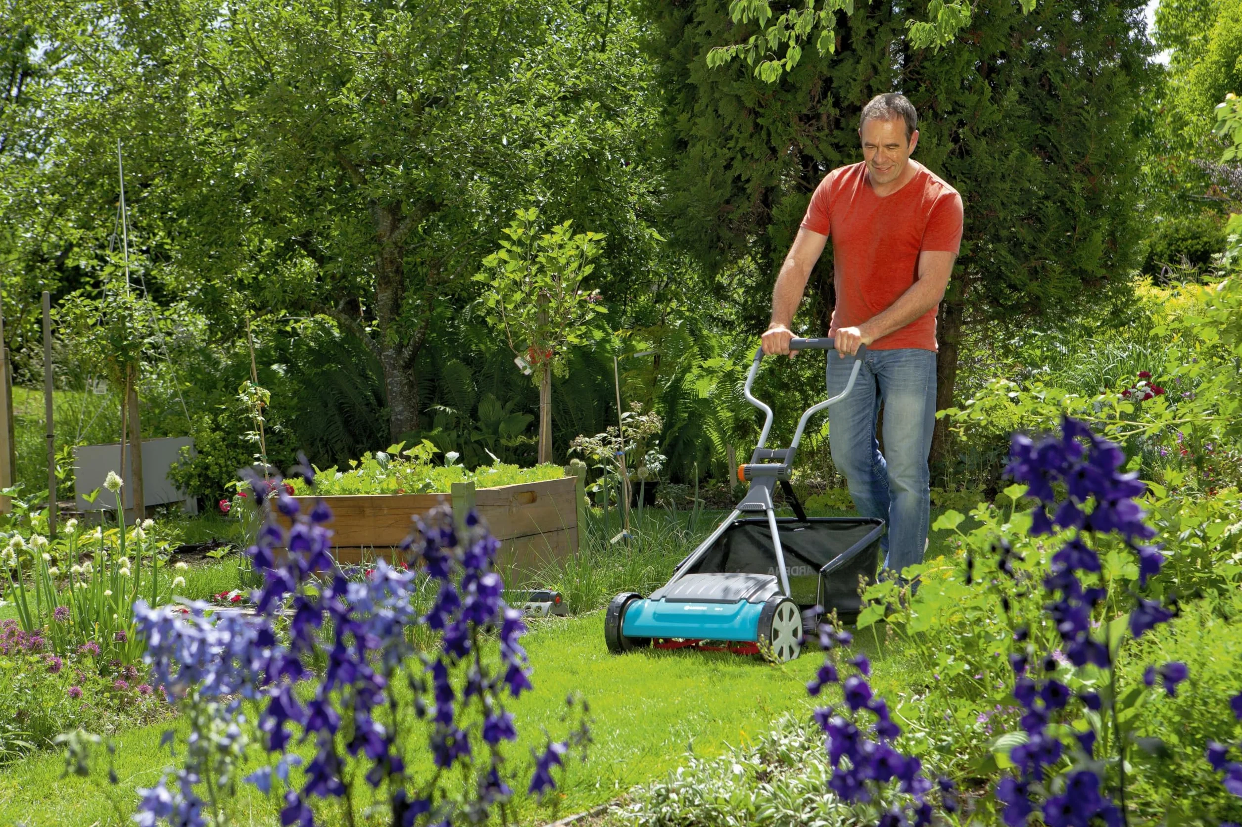 Gardena kosiarka bębnowa Classic 400 C: ręczna kosiarka, szerokość robocza 40 cm, do powierzchni do 250 m², nóż bębnowy z gatunkowej stali, cięcie bezkontaktowe, cicha i precyzyjna (4022-20)