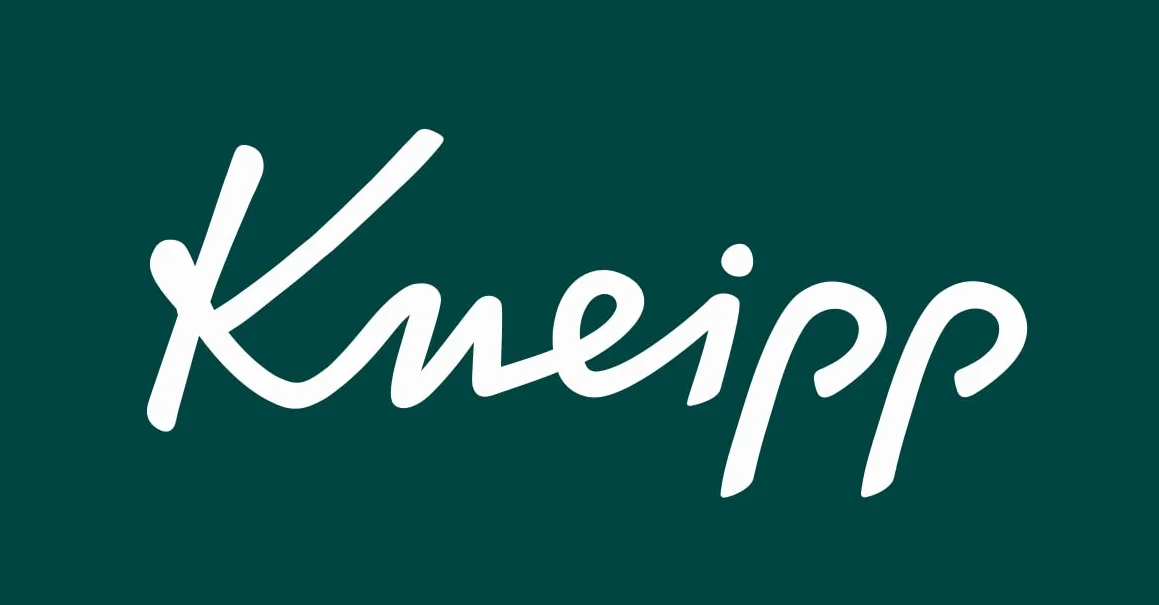 Kneipp Aromatyczna pianka pielęgnacyjna do kąpieli głęboki relaks – dodatek do kąpieli z cennym ekstraktem z drzewa sandałowego i naturalnym olejkiem eterycznym z paczuli – pielęgnujące i relaksujące
