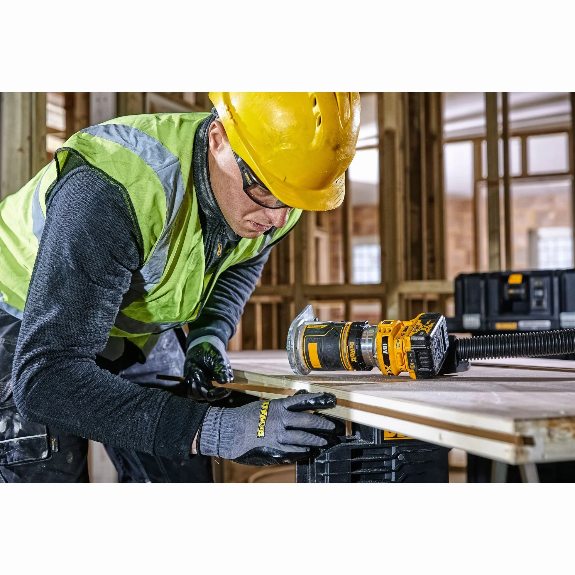 Dewalt Dcw604Nt-Xj Frezarka Górnowrzecionowa, Czarny/Żółty, 18 V