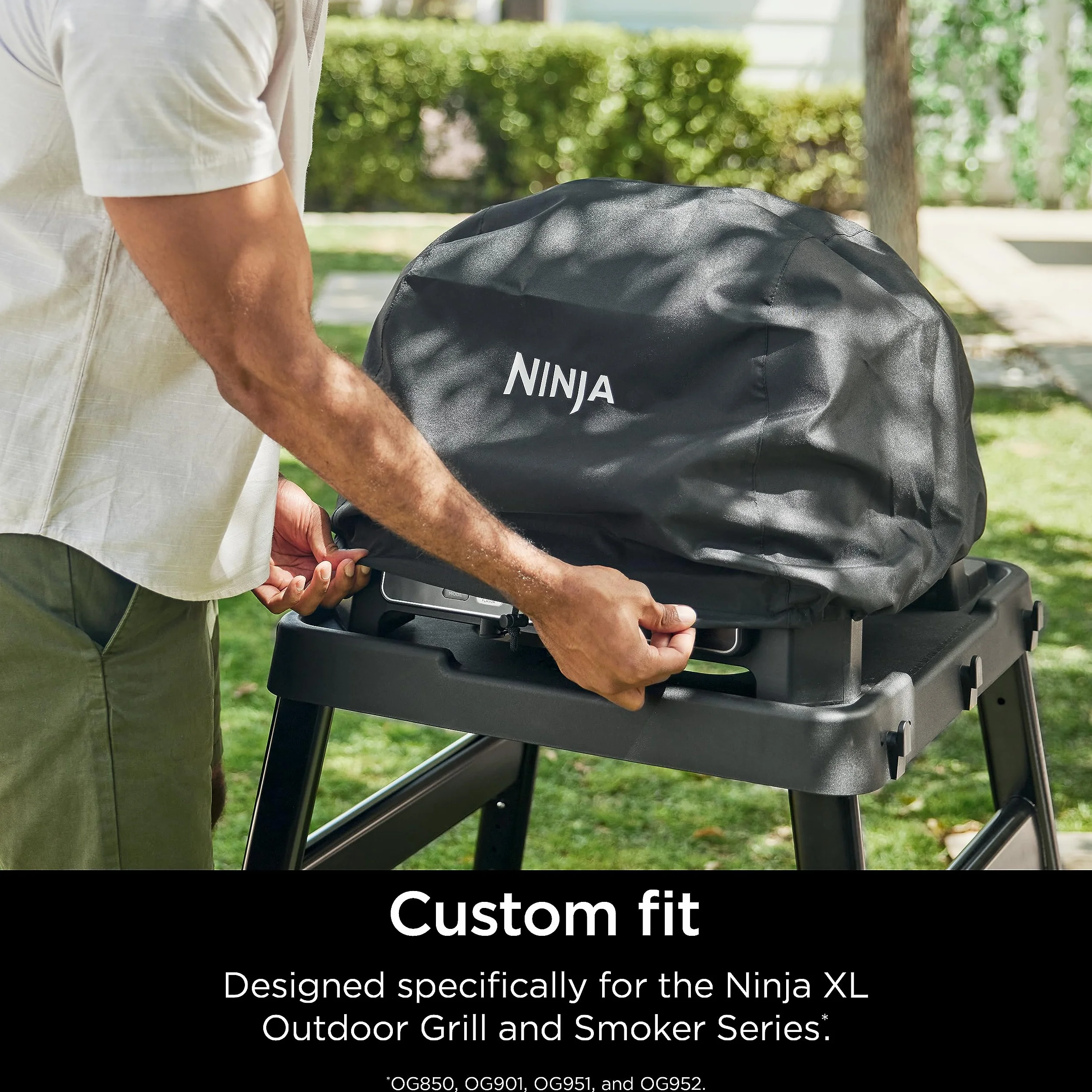 Ninja XSKCOVERXL Woodfire Premium pokrowiec na grilla Pro, kompatybilny z serią OG800 i OG900, odporny na promieniowanie UV i wodę, elastyczny sznurek do wygodnego dopasowania, lekki, całoroczna