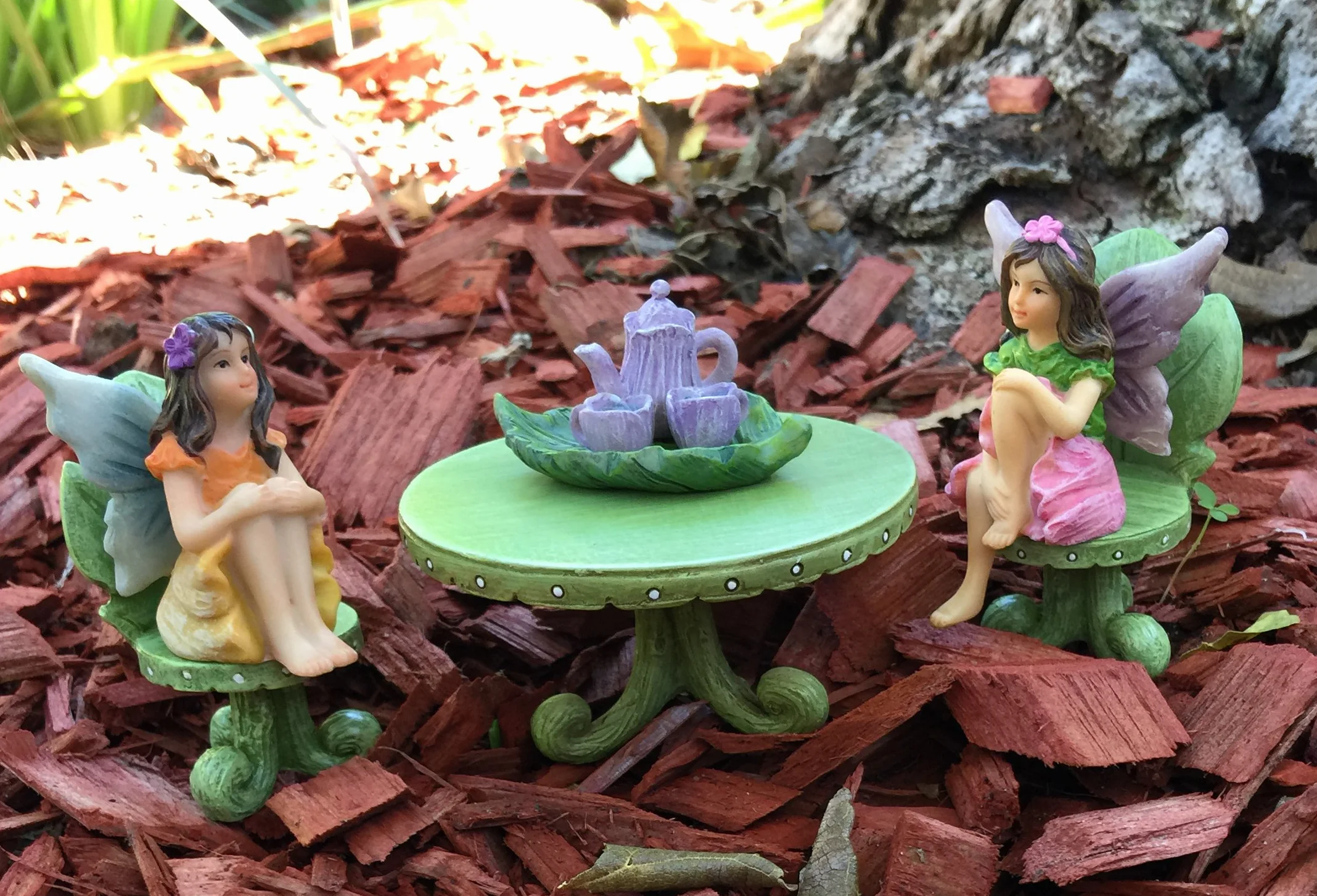 GlitZGlam Miniature Fairy Garden Zestaw Mebli Ogrodowych Bistro Liść Z Zestawem Do Herbaty