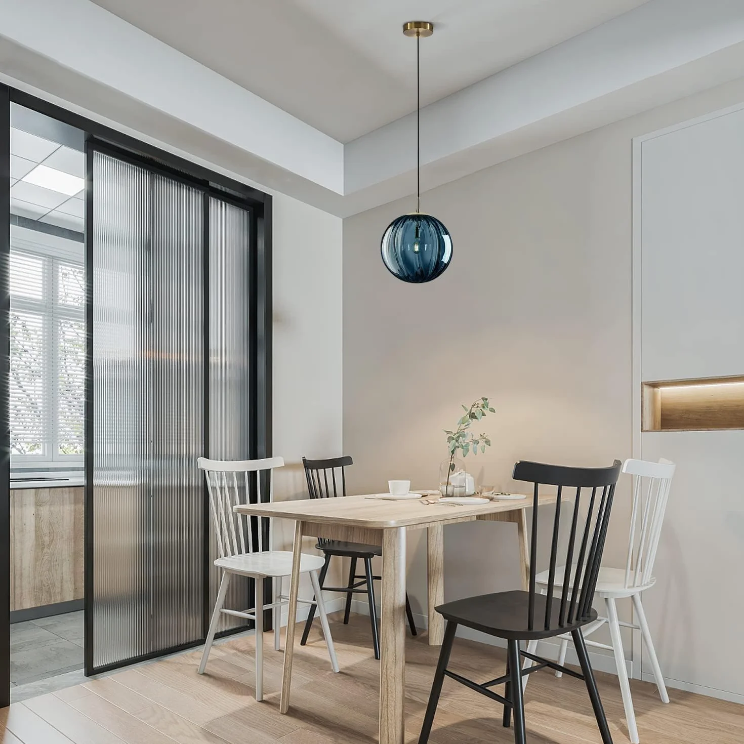 KCO Nowoczesna lampa wisząca, stół do jadalni, szklana kula – seria kolorowych szkła w kolorze niebieskim, lampa wisząca Ø 25 cm – regulacja wysokości z oprawką E27