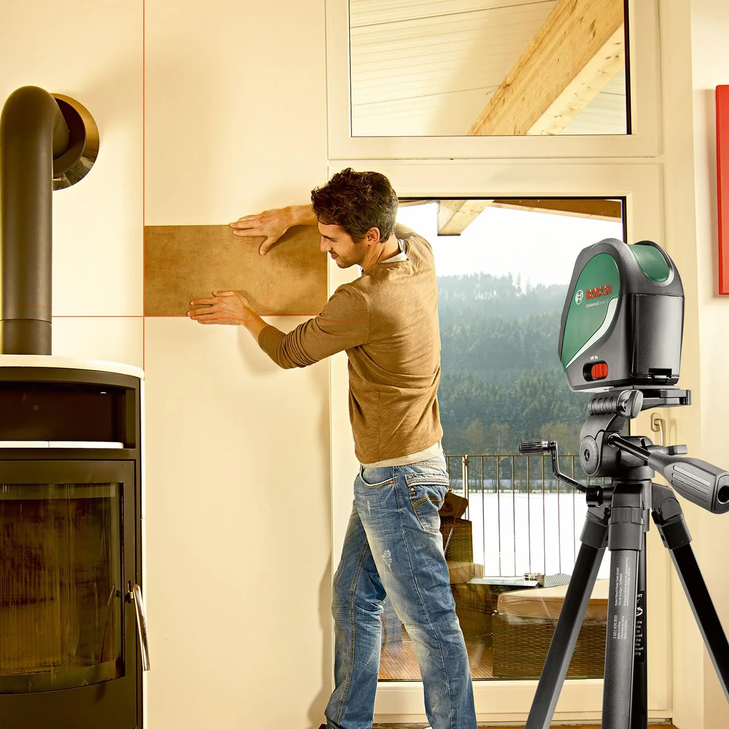 Statyw premium Bosch TT 150 (regulacja wysokości w zakresie 55 – 157 cm umożliwia szybkie i elastyczne pozycjonowanie laserów krzyżowych, opakowanie kartonowe)