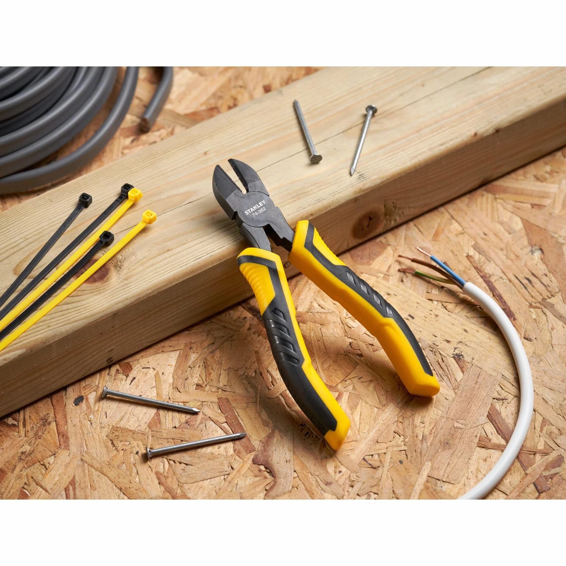 Stanley STHT0-74362 Tools 074362 ControlGrip ukośne szczypce tnące 150 mm, żółty/czarny
