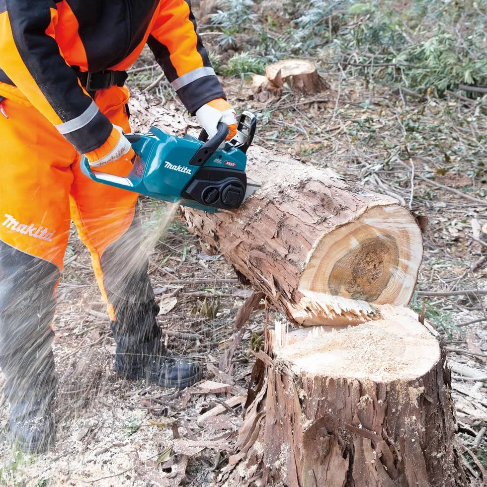 MAKITA ELETTROSEGA XGT 40 V 400 mm UC023GZ