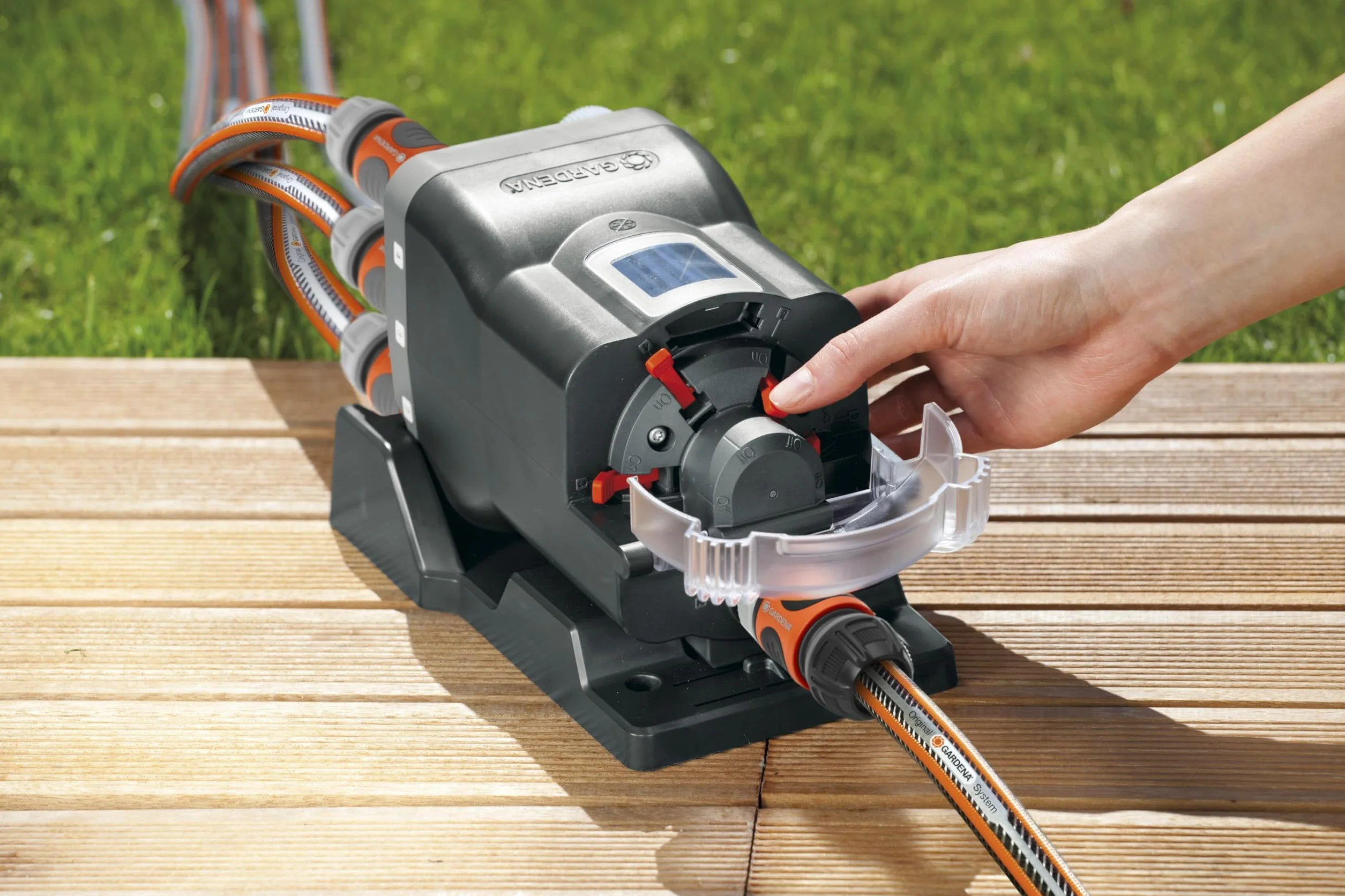 Gardena dzielnik wody automatic: dzielnik 6-drożny, prosta obsługa, niewielkie rozmiary, uniwersalny w użyciu, idealny także do niskiego ciśnienia wody, gwint zewnętrzny 3/4’’ (1197-20)