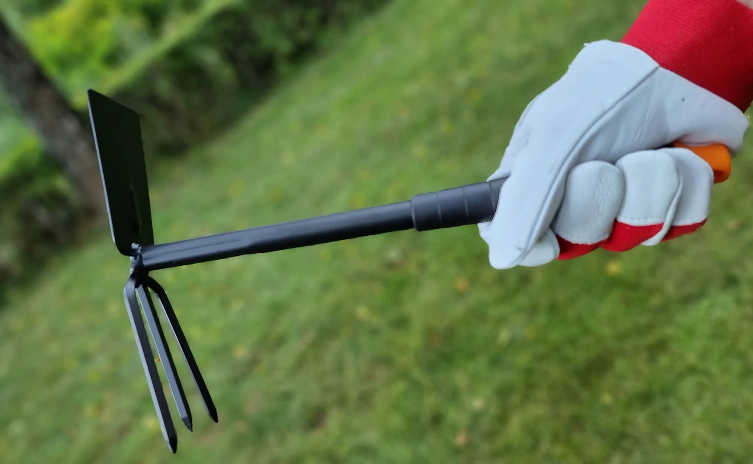 Mivos Motyka z 3 kolcami do uprawy i pielenia ziemi/Podwójna motyczka z 3 zębami/dwugłowicowa metalowa motyka do przesadzania, szerokość 7 cm