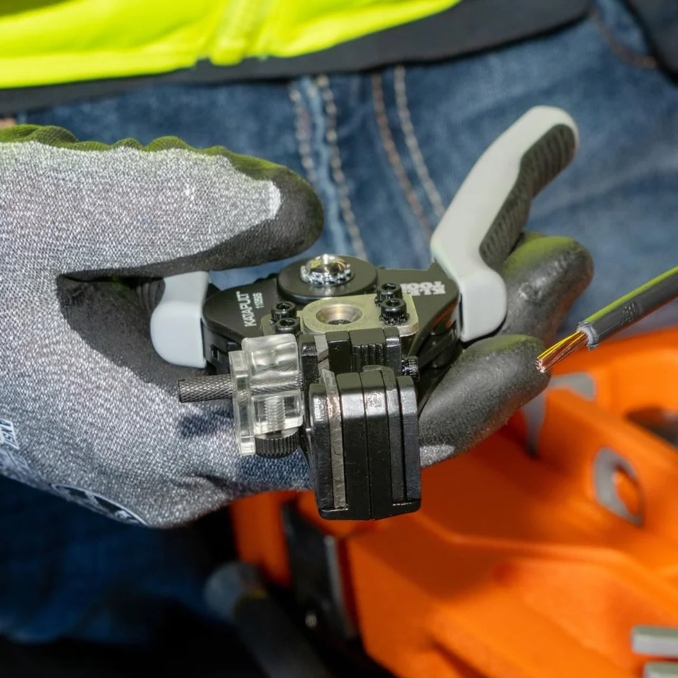 Klein Tools 11069S automatyczny ściągacz przewodów solarnych, precyzyjne ściąganie izolacji dla 6 do 12 AWG litych i 8 do 14 AWG PV elektryczny drut skręcony